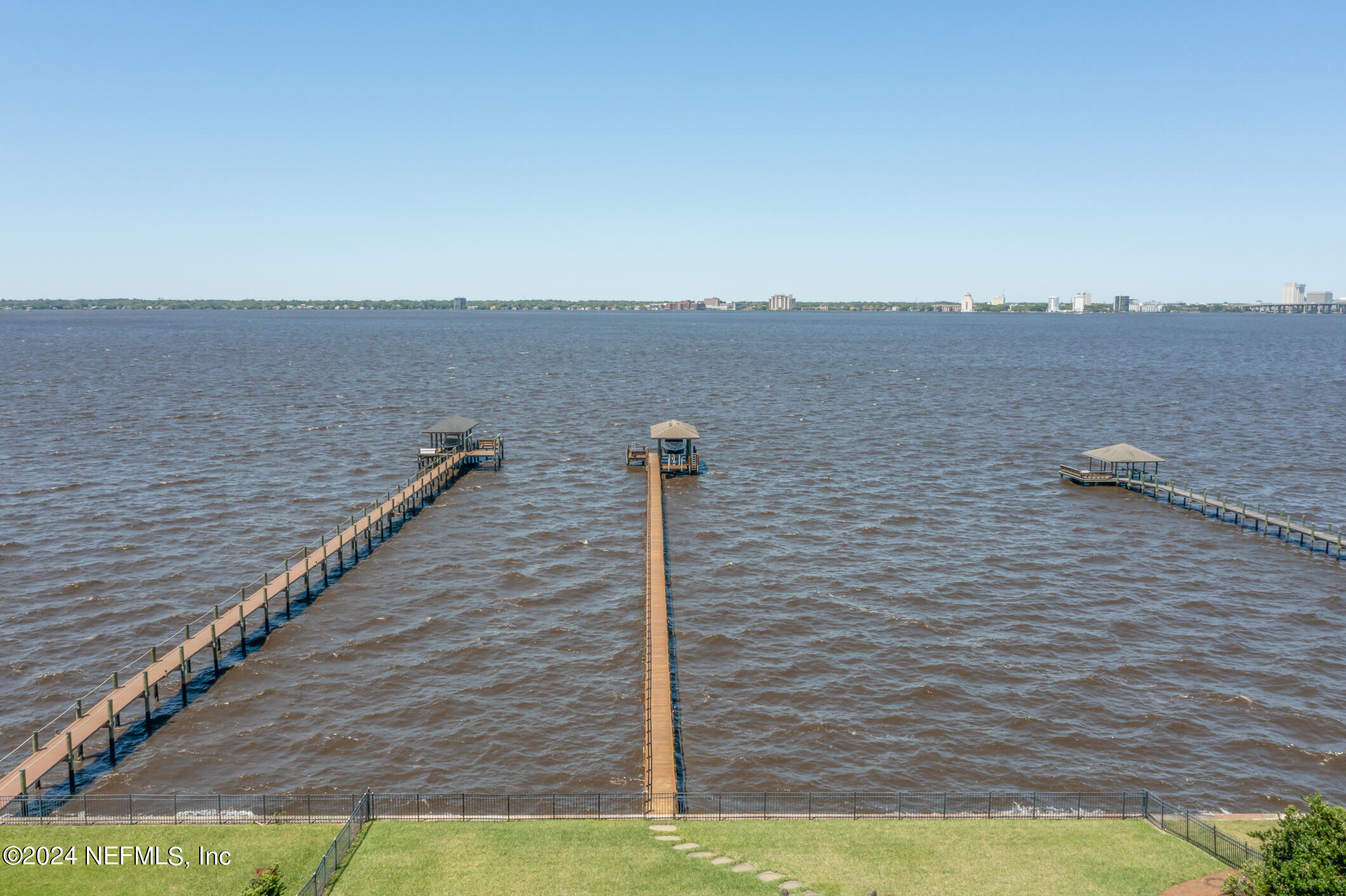 Jacksonville, Florida 32207, United States, 5 Bedrooms Bedrooms, ,6 BathroomsBathrooms,Residential,Pending,27159