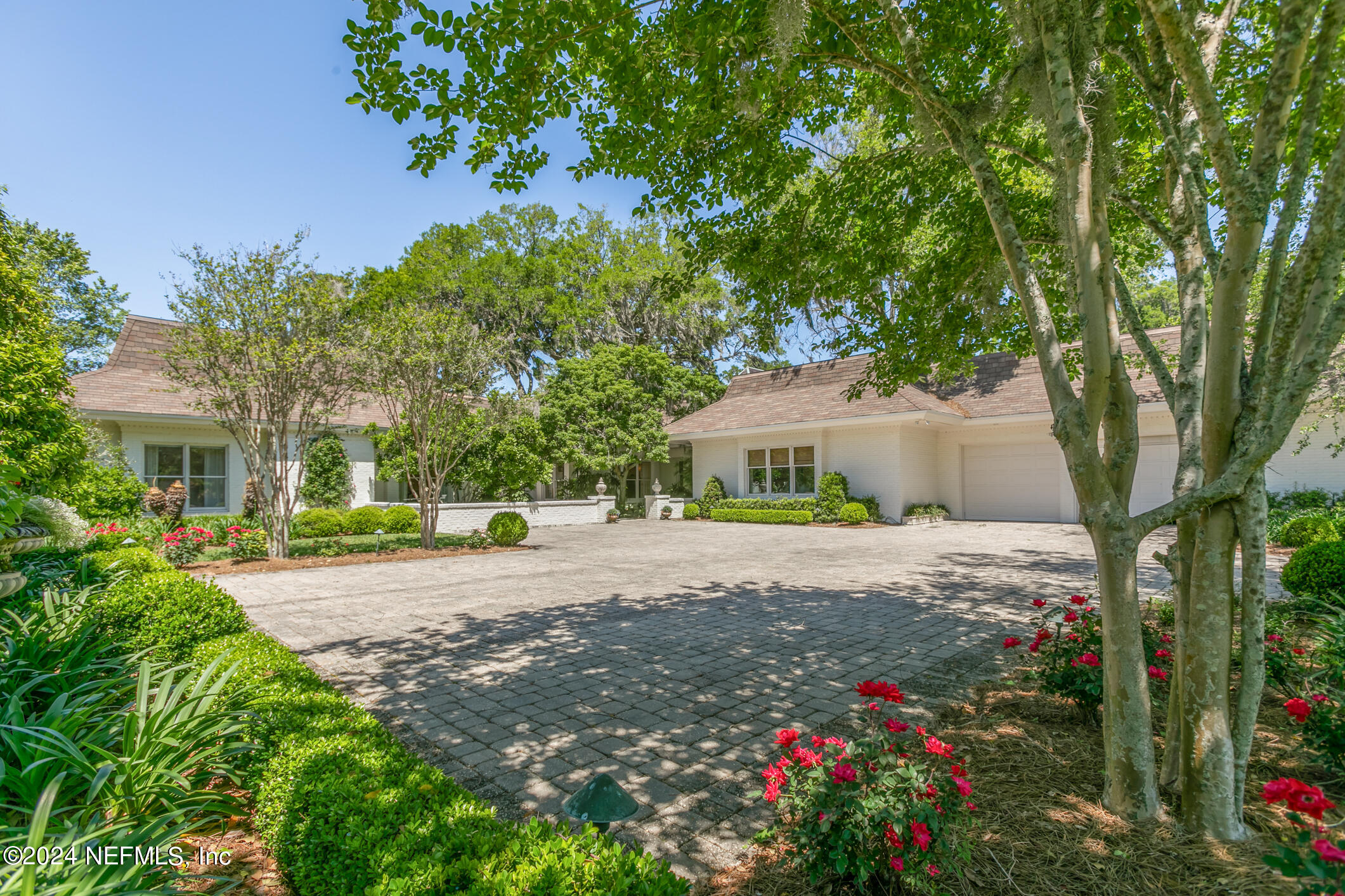 Jacksonville, Florida 32207, United States, 5 Bedrooms Bedrooms, ,6 BathroomsBathrooms,Residential,Pending,27159