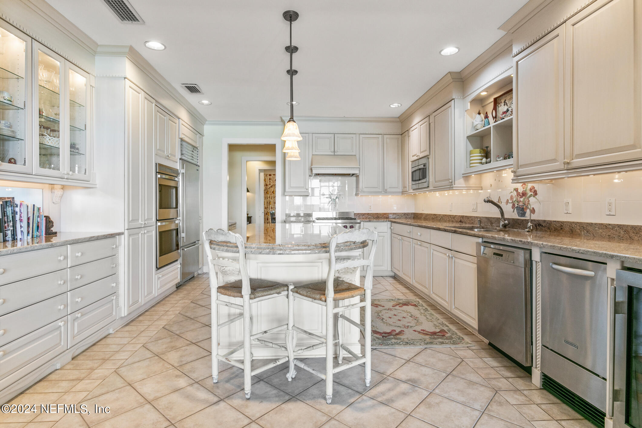 Jacksonville, Florida 32207, United States, 5 Bedrooms Bedrooms, ,6 BathroomsBathrooms,Residential,Pending,27159