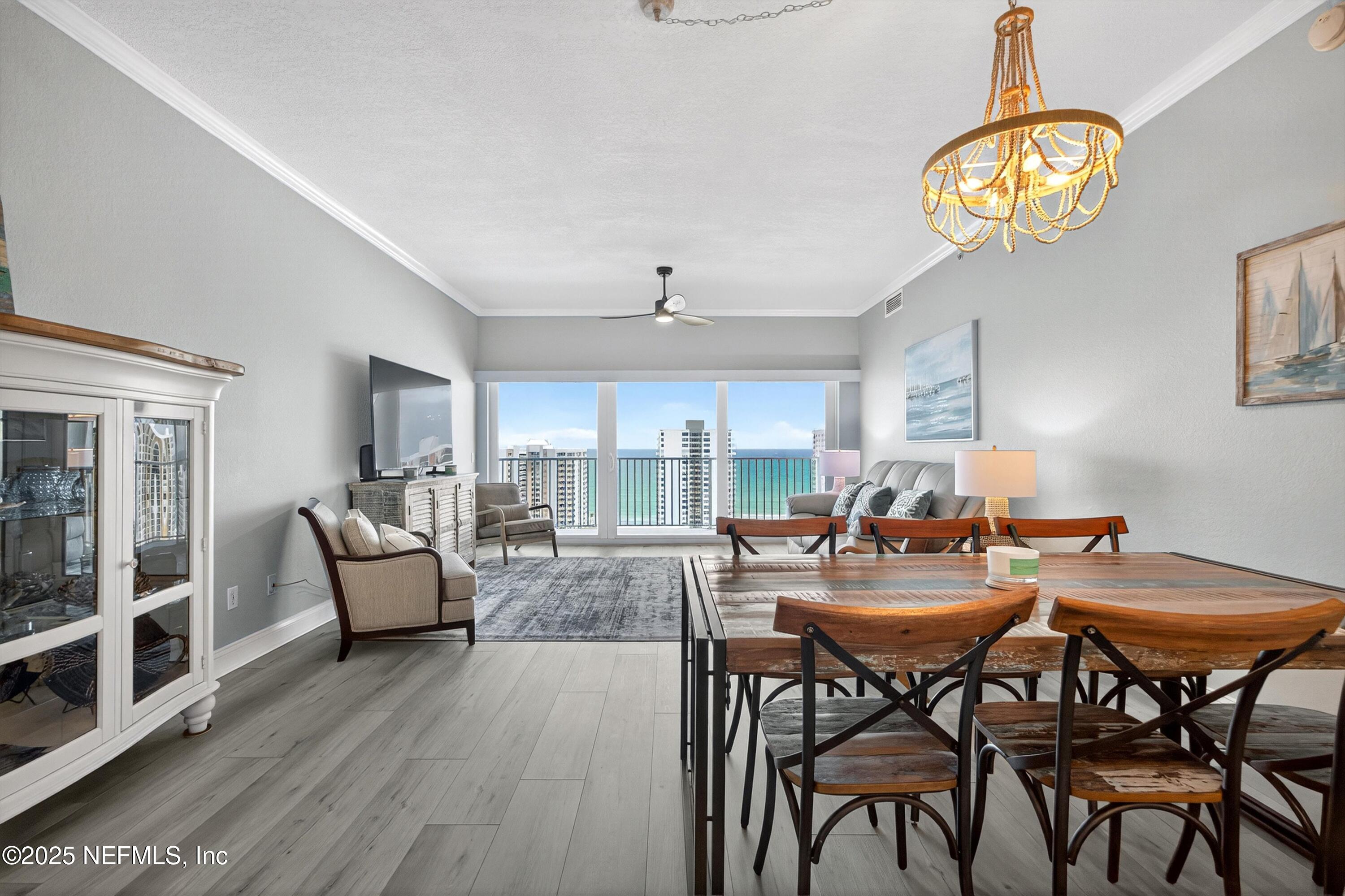 2 OCEANS WEST Boulevard 1809