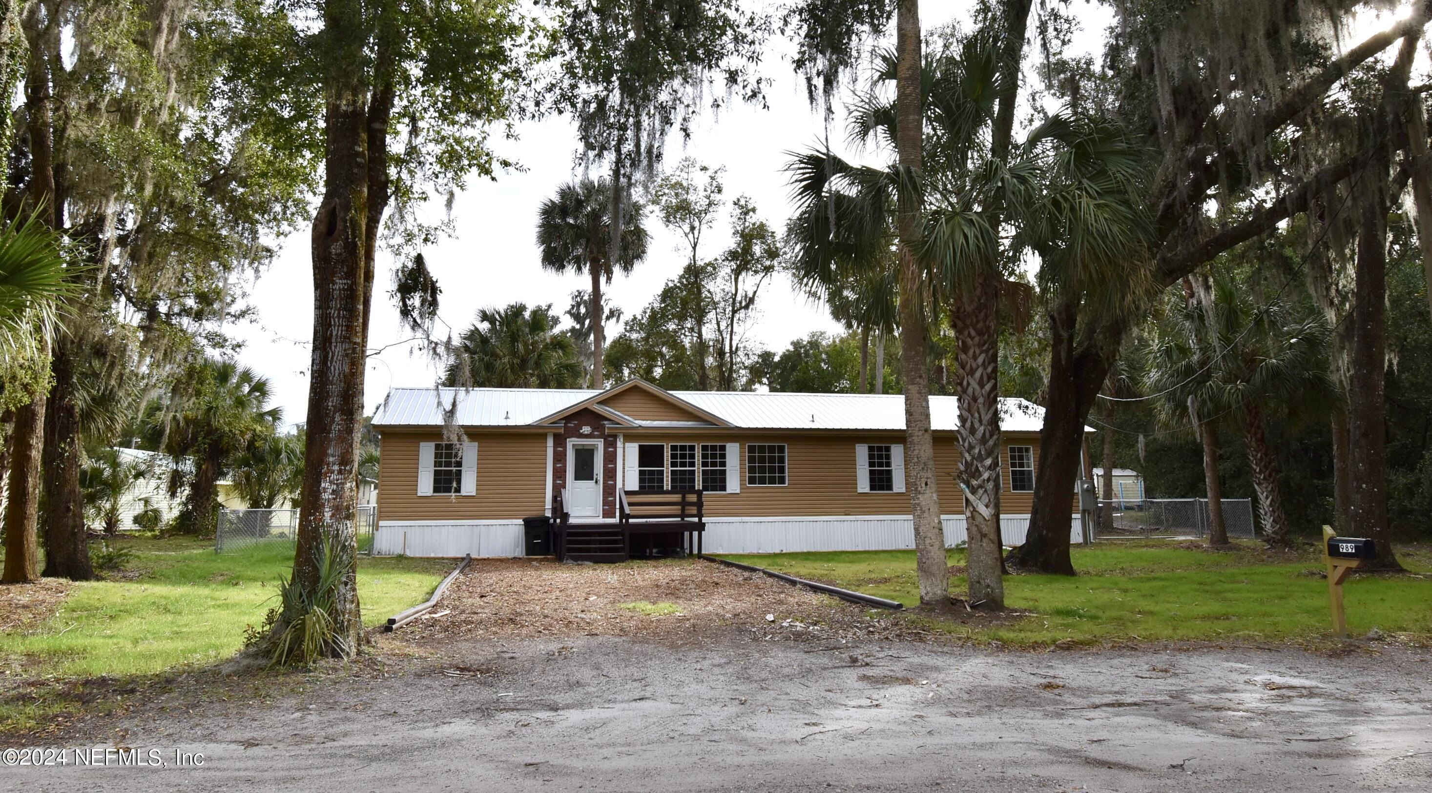 Welaka, FL home for sale located at 989 SHELL Street, Welaka, FL 32193