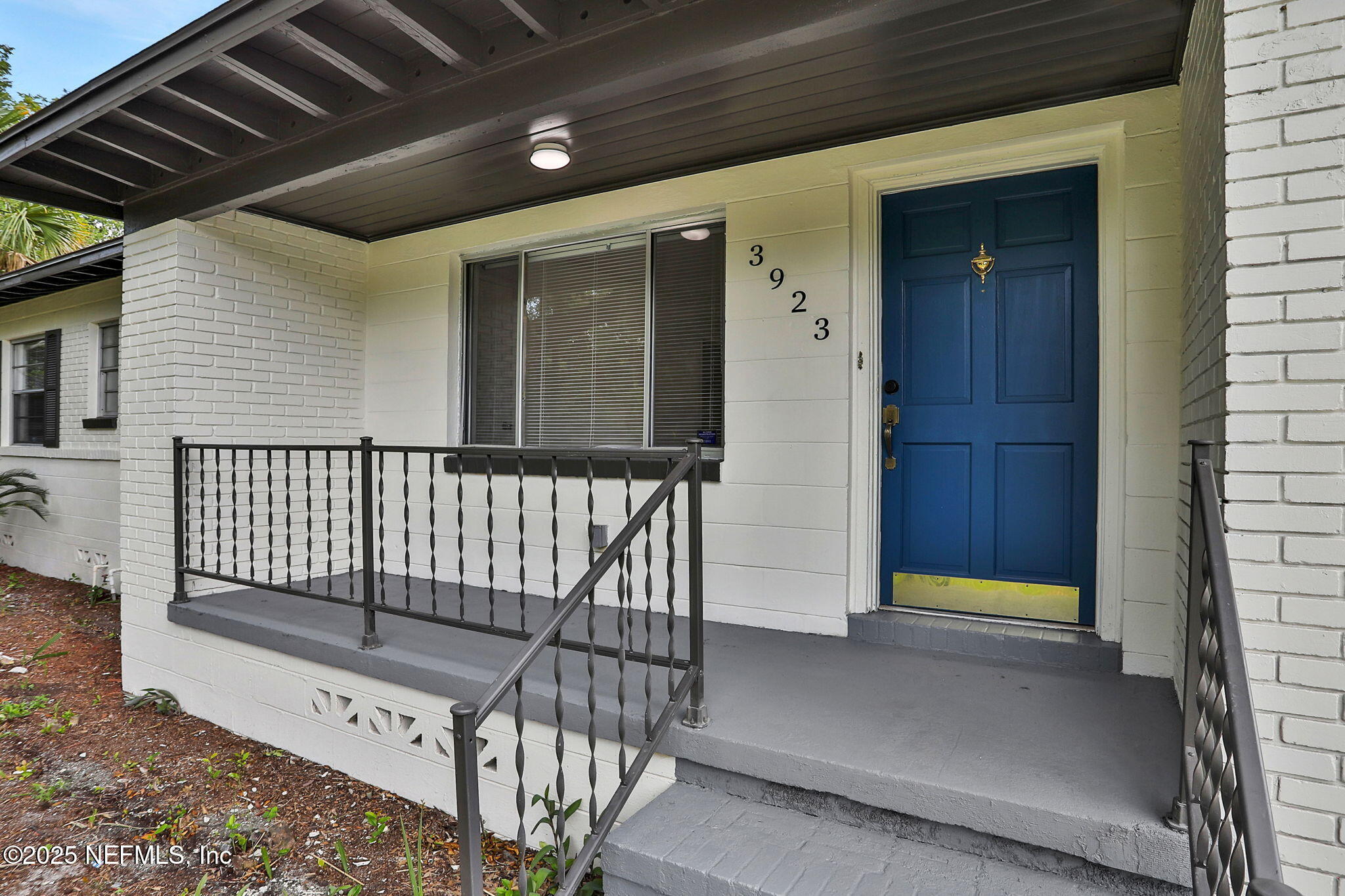 3923 TYNDALE Drive