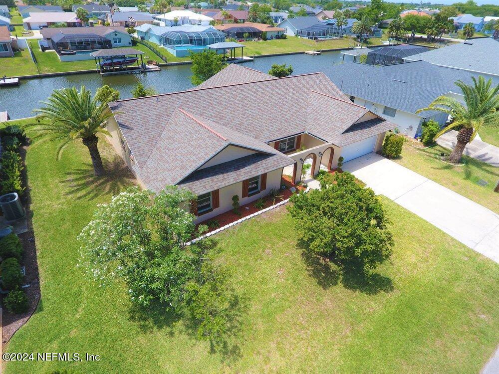 Palm Coast, FL home for sale located at 10 CORAL REEF Court S, Palm Coast, FL 32137