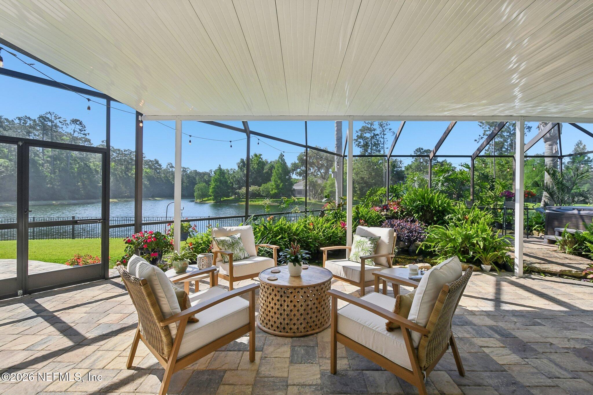 2525 SUNNY CREEK Drive
