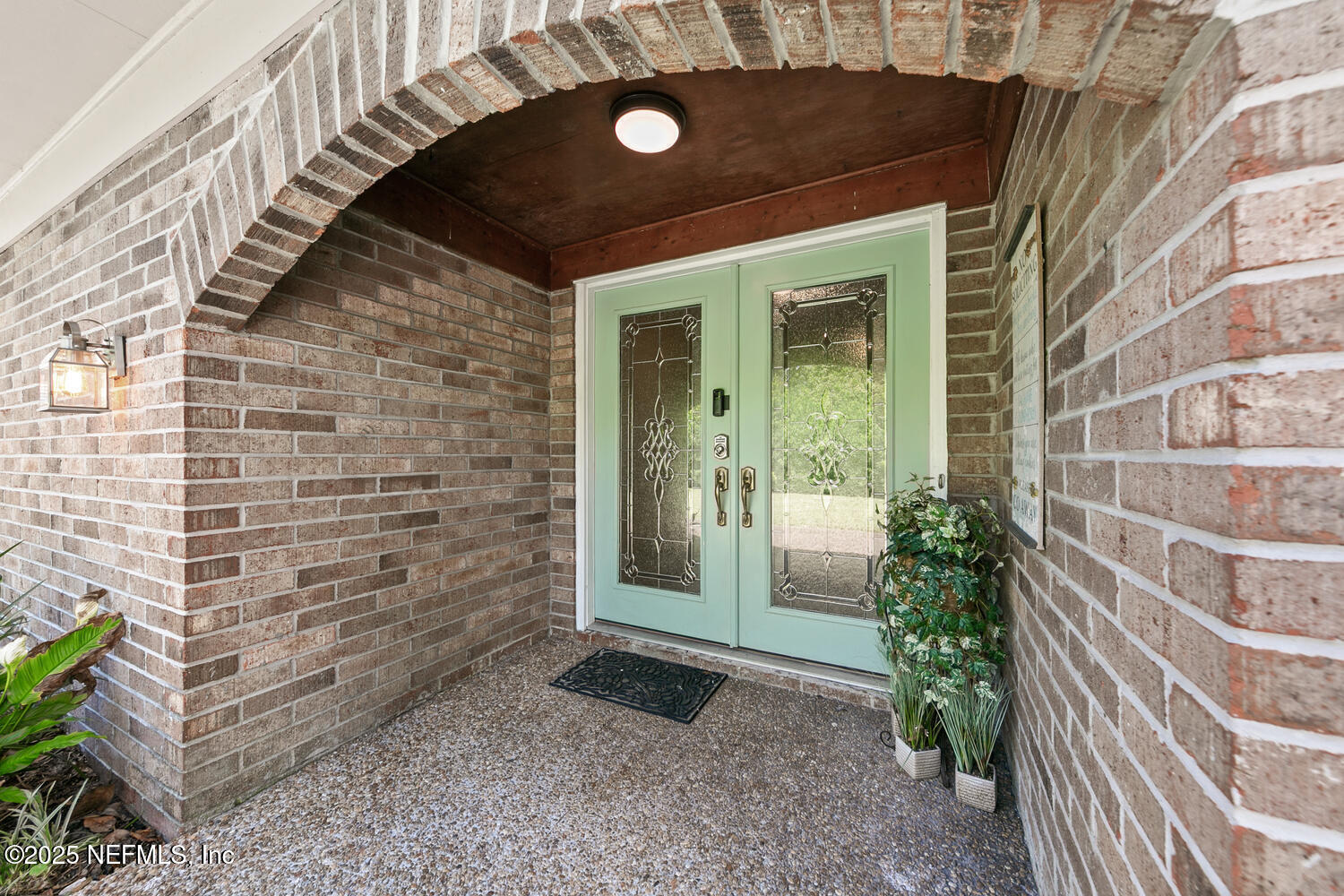 64 PHILLIPS Avenue
