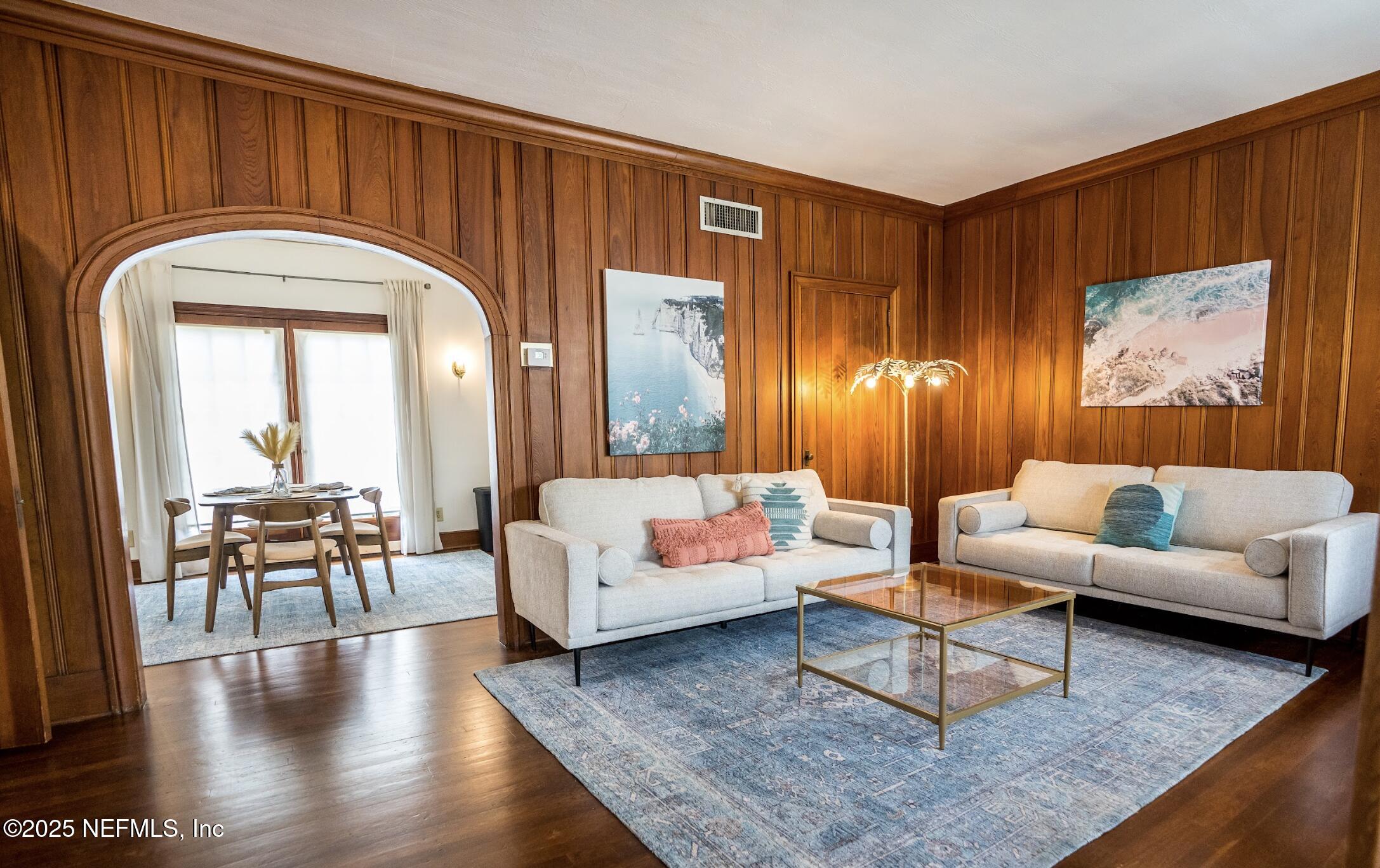 3865 ST JOHNS Avenue