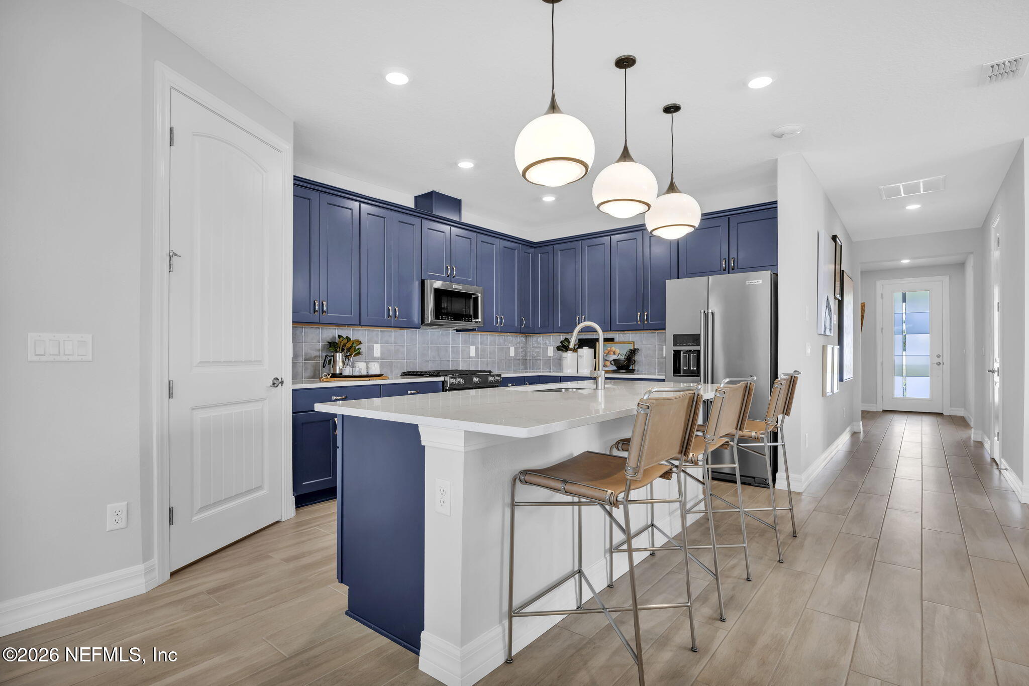 864 ROOSTER HOLLOW Way