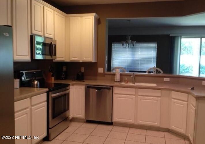 Jacksonville, FL home for sale located at 11159 CASTLEMAIN Circle S, Jacksonville, FL 32256