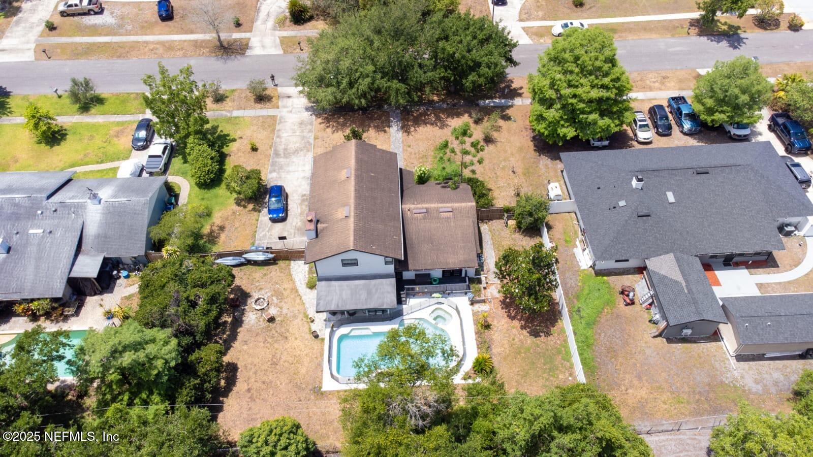 1713 GREEN MEADOW Lane