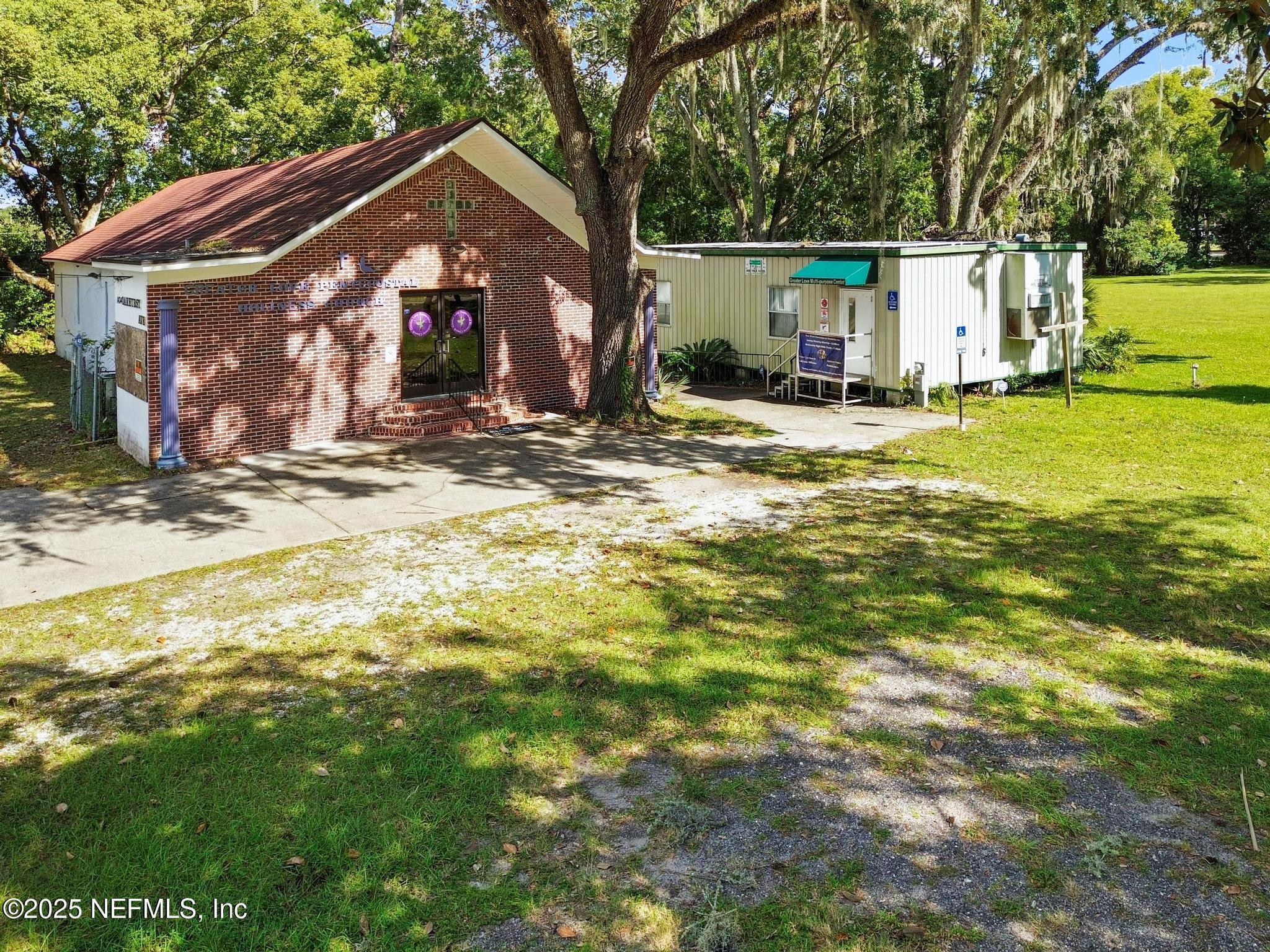 1434 OAKHURST Avenue