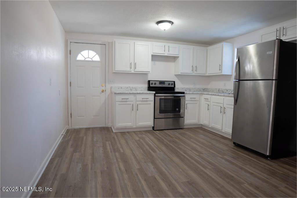 1749 MERIVALE Road S