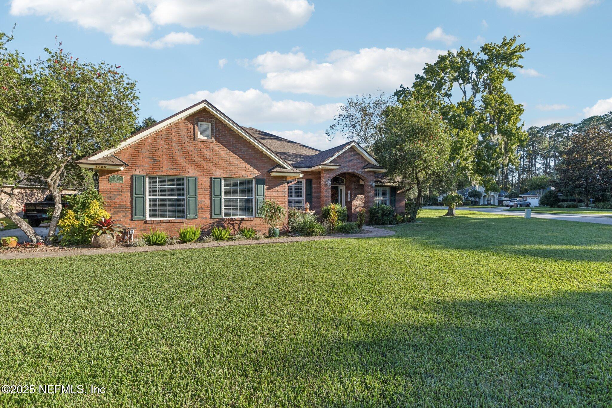 1750 SINGING BIRD Lane