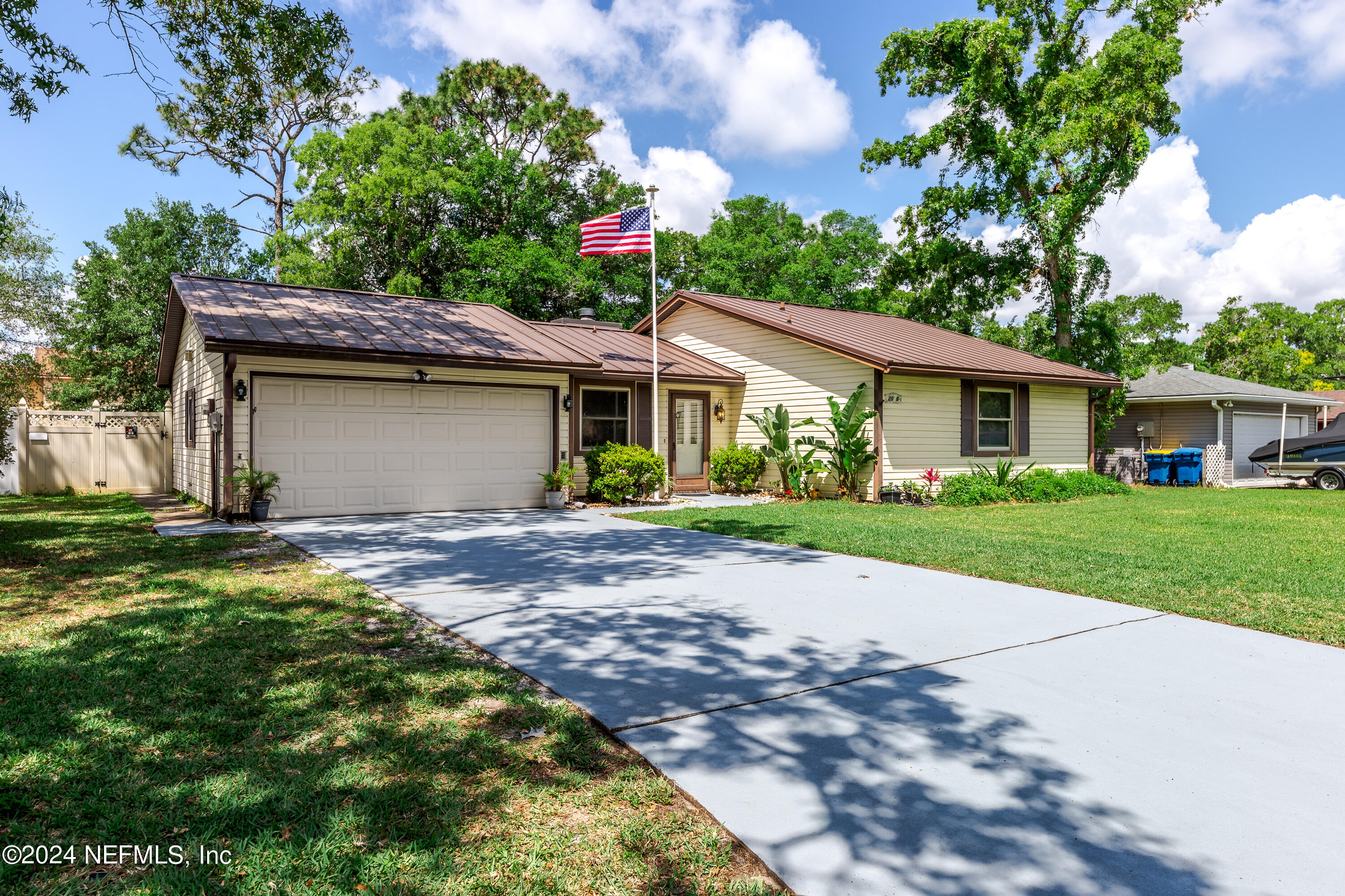 Jacksonville, FL home for sale located at 2046 Broad Oak Drive, Jacksonville, FL 32225