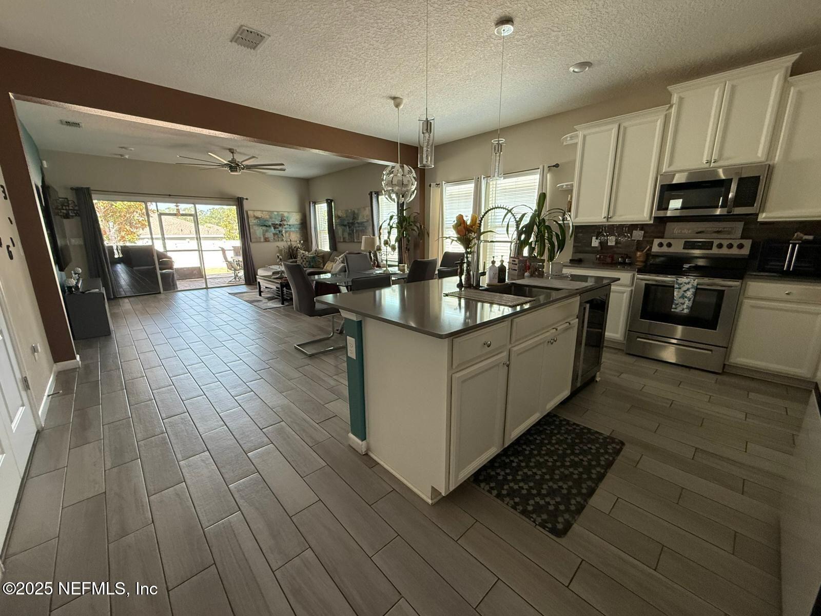 1622 MATHEWS MANOR Drive