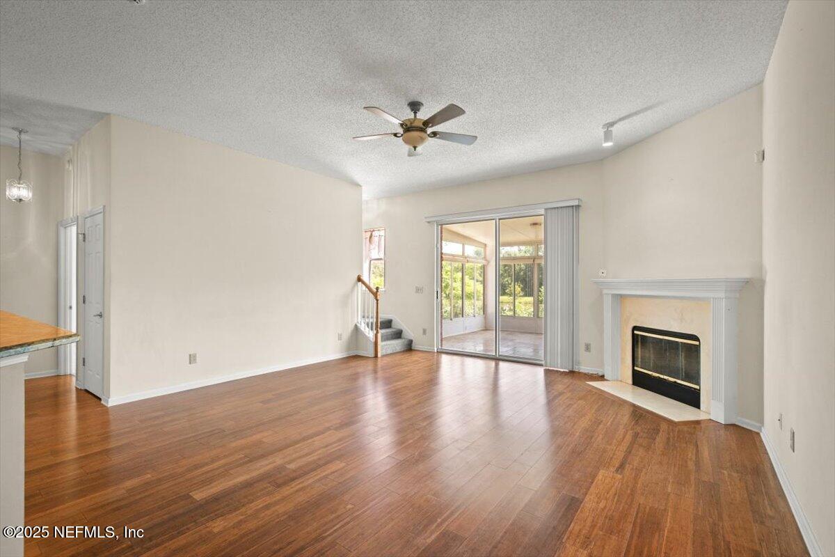 1385 SOARING FLIGHT Way