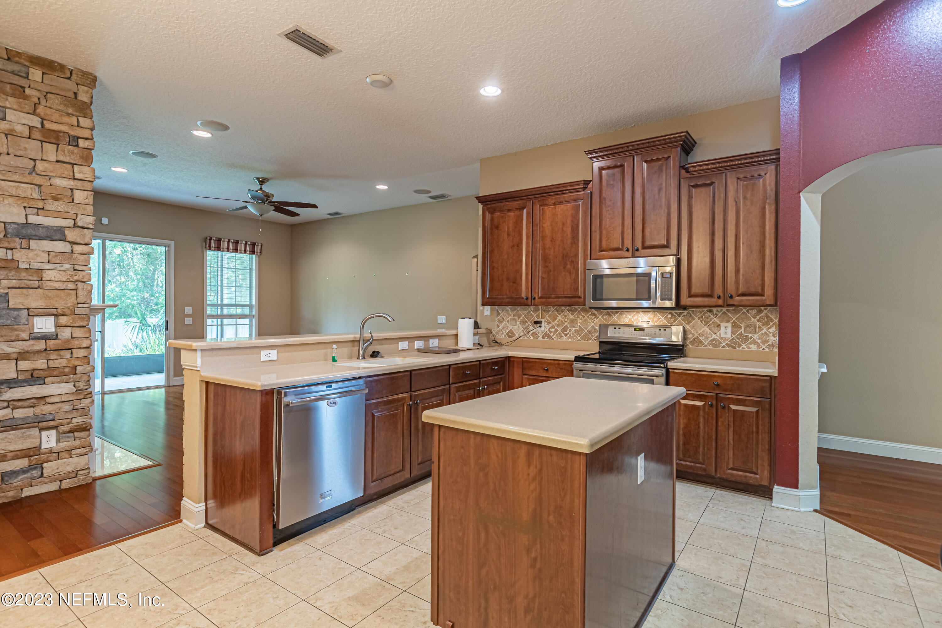 Photo 13 of 43 of 12470 BLACKWATER Court house