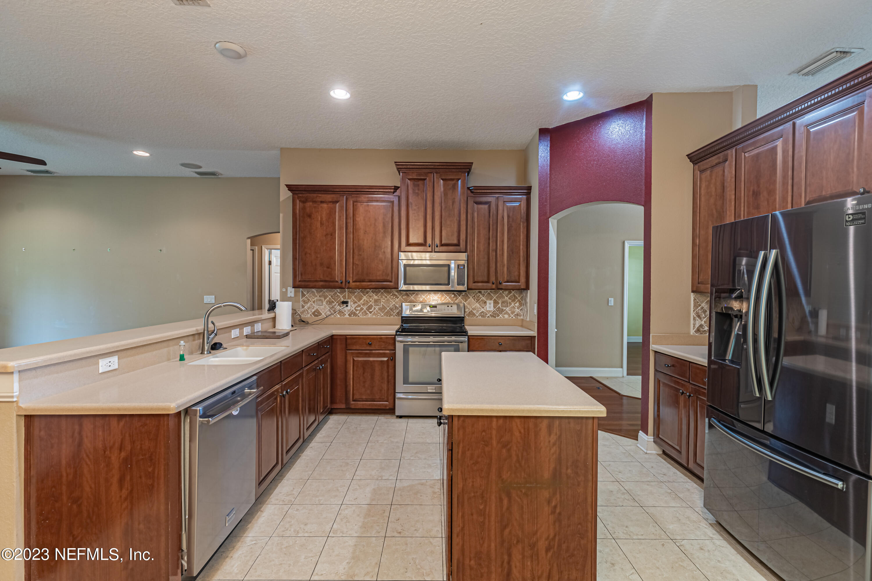 Photo 12 of 43 of 12470 BLACKWATER Court house