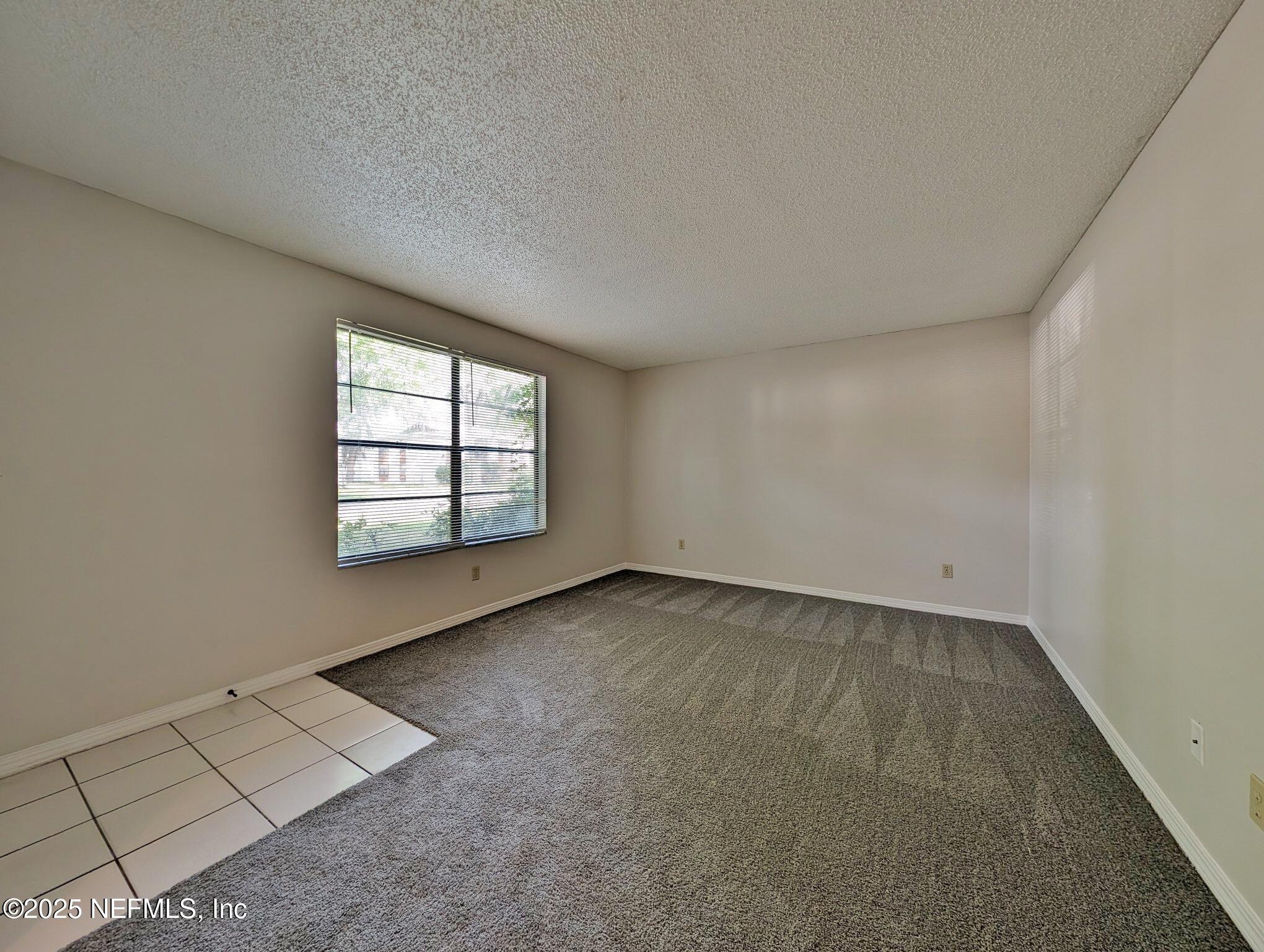 467 CRABAPPLE Court