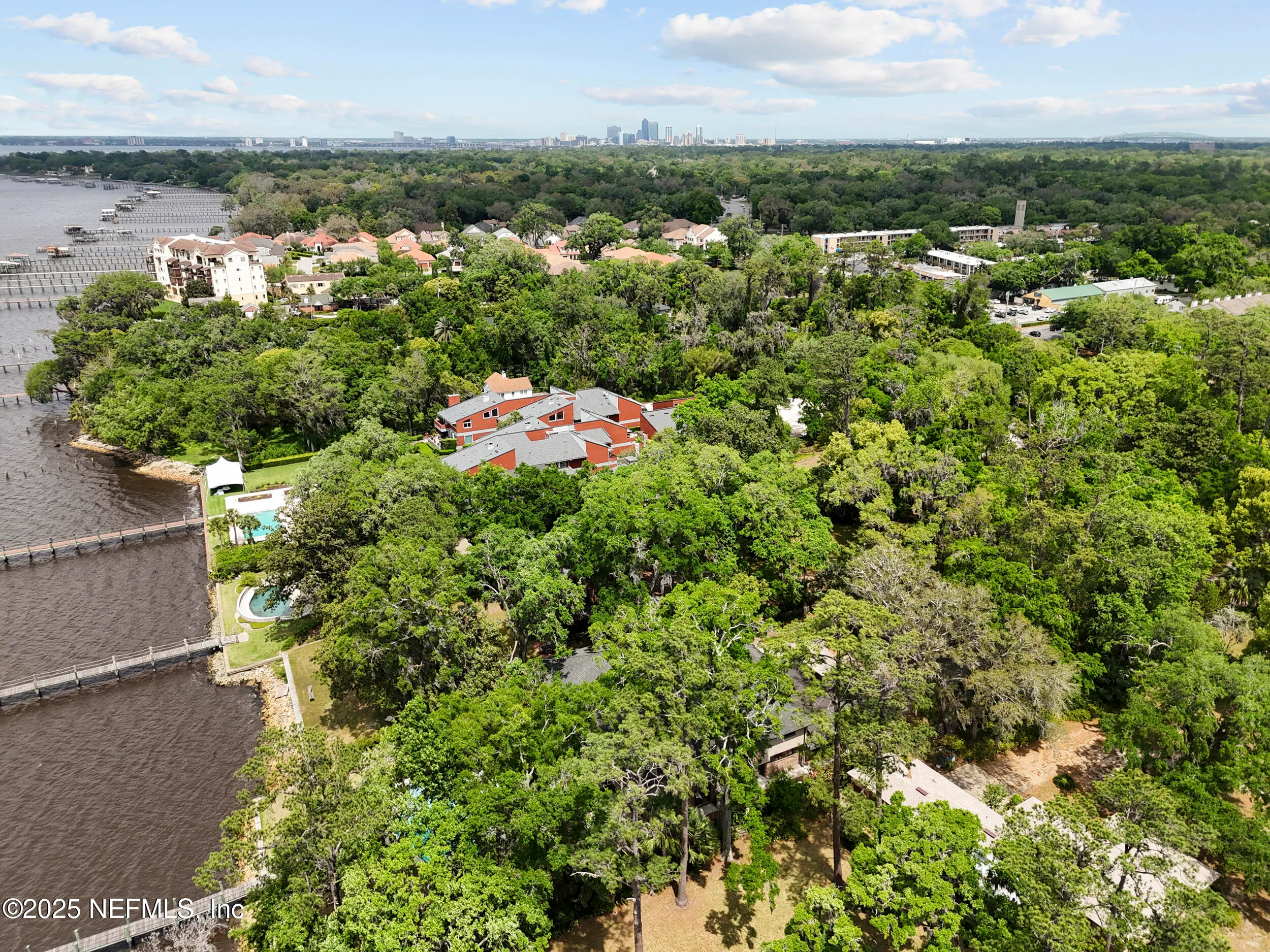 Jacksonville, Florida 32207, United States, 3 Bedrooms Bedrooms, ,3 BathroomsBathrooms,Residential,Pending,109065