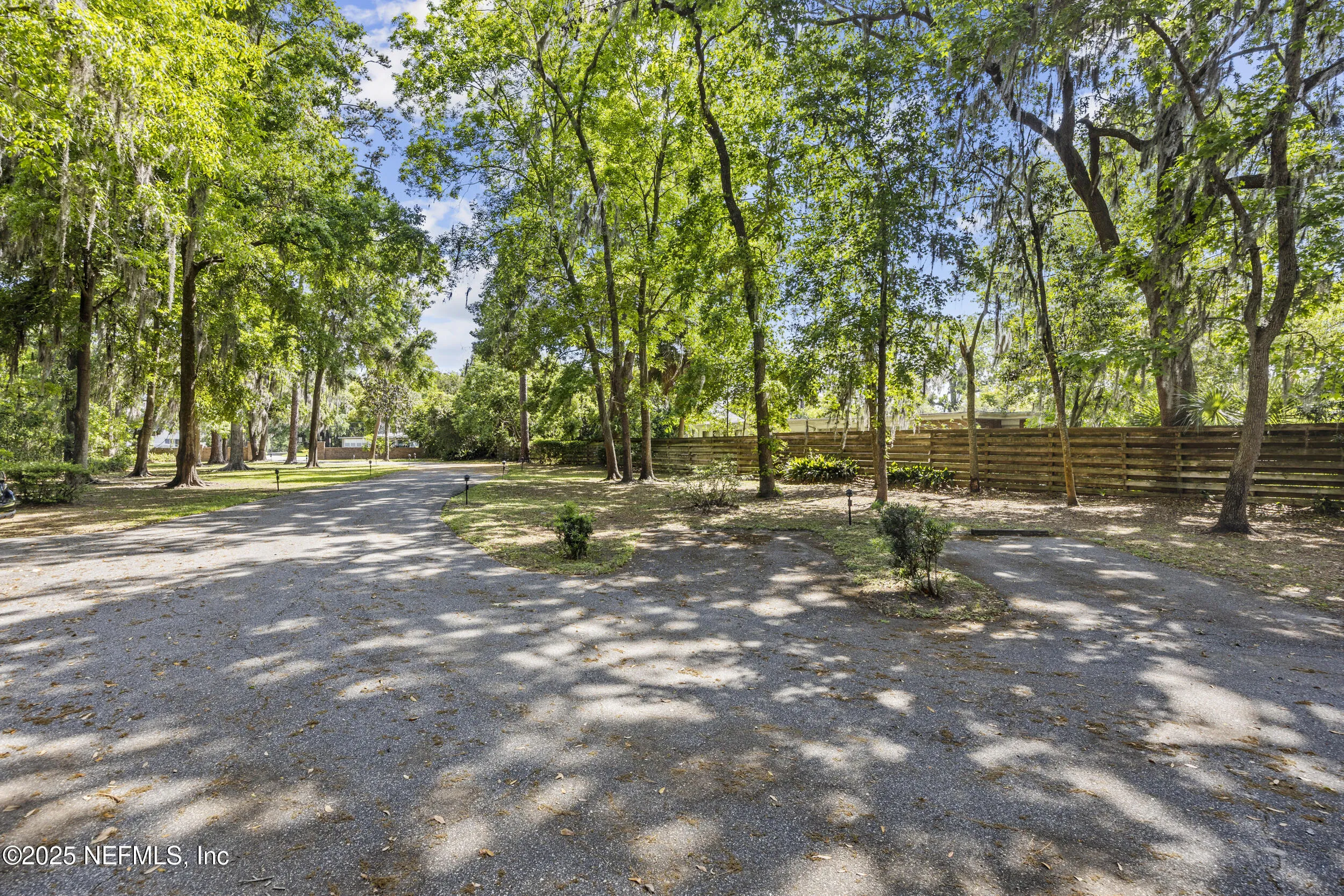 Jacksonville, Florida 32207, United States, 3 Bedrooms Bedrooms, ,3 BathroomsBathrooms,Residential,Pending,109065