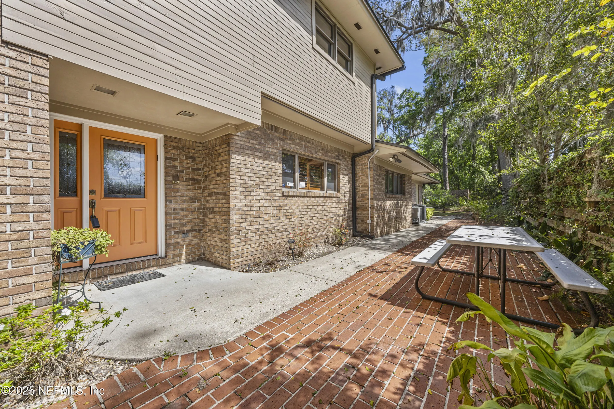 Jacksonville, Florida 32207, United States, 3 Bedrooms Bedrooms, ,3 BathroomsBathrooms,Residential,Pending,109065