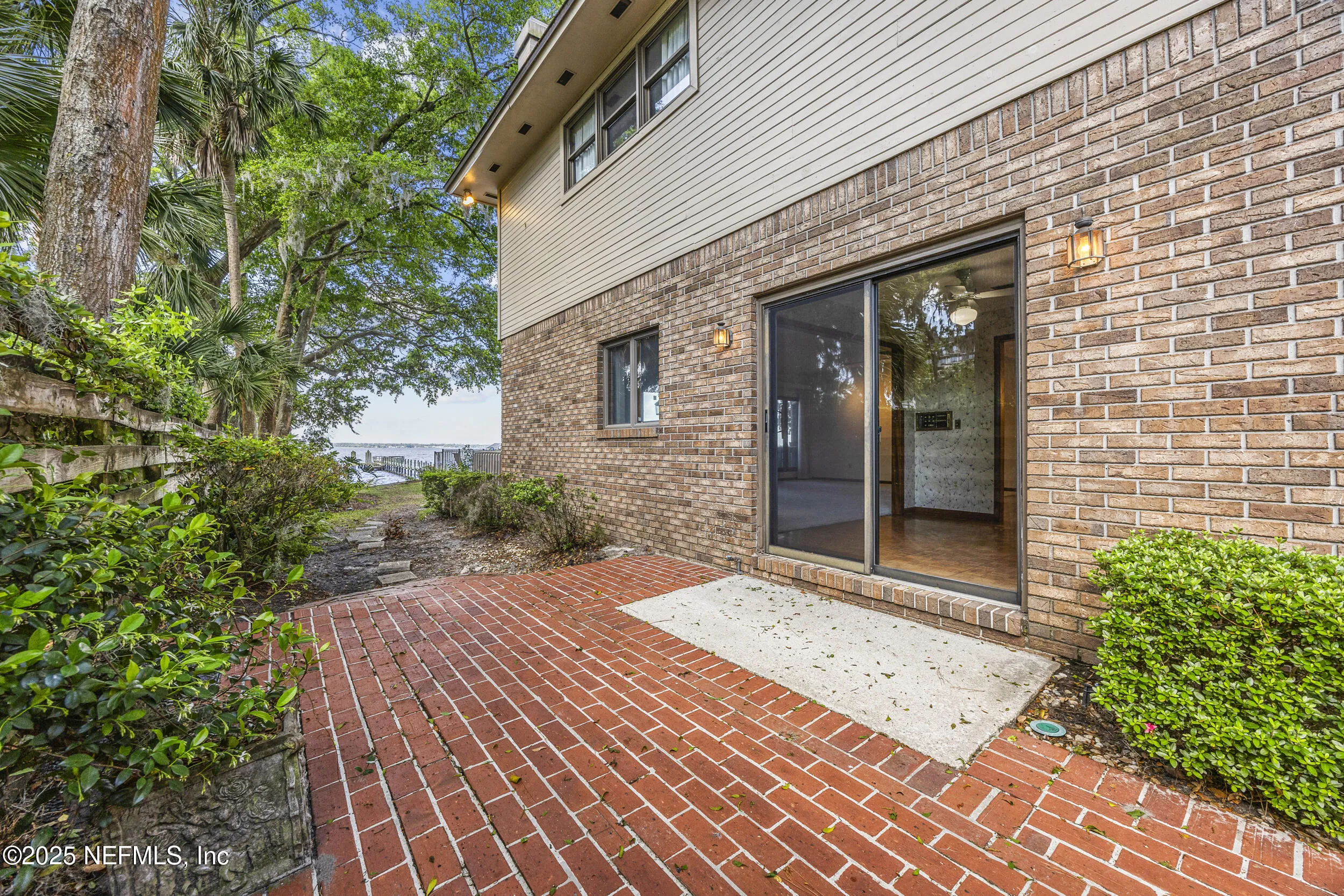 Jacksonville, Florida 32207, United States, 3 Bedrooms Bedrooms, ,3 BathroomsBathrooms,Residential,Pending,109065