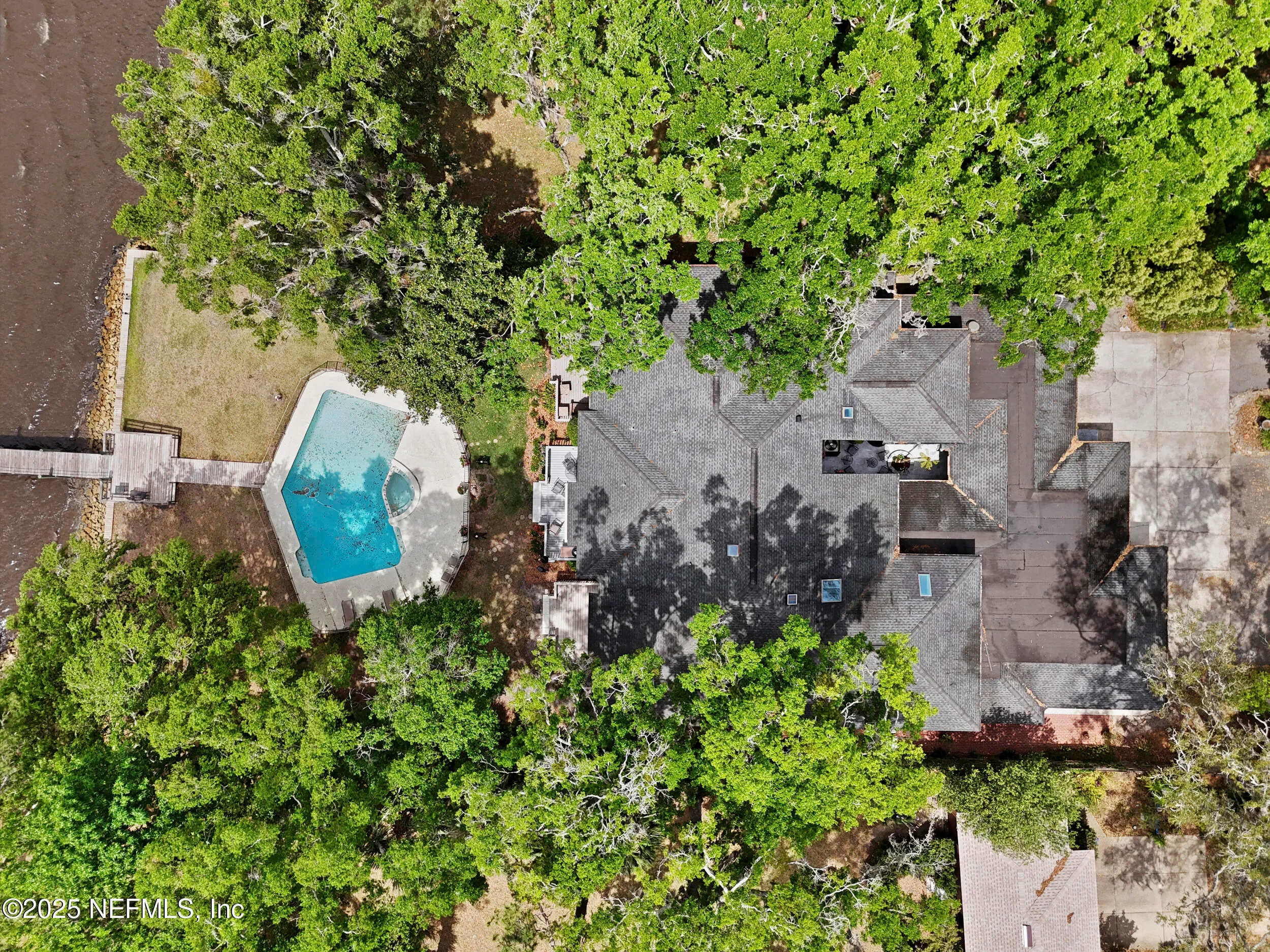 Jacksonville, Florida 32207, United States, 3 Bedrooms Bedrooms, ,3 BathroomsBathrooms,Residential,Pending,109065