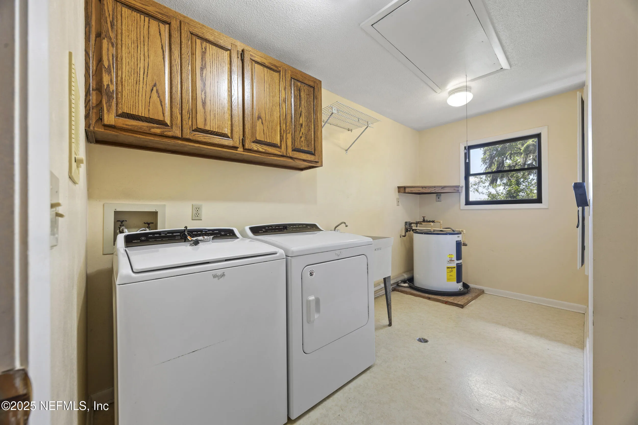 Jacksonville, Florida 32207, United States, 3 Bedrooms Bedrooms, ,3 BathroomsBathrooms,Residential,Pending,109065