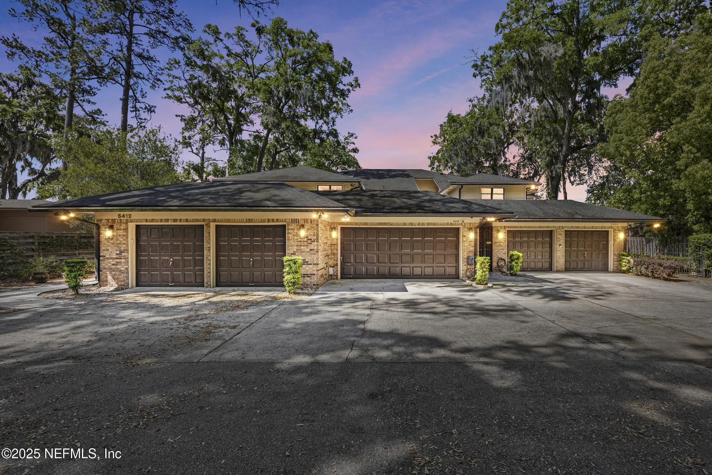 Jacksonville, Florida 32207, United States, 3 Bedrooms Bedrooms, ,3 BathroomsBathrooms,Residential,Pending,109065