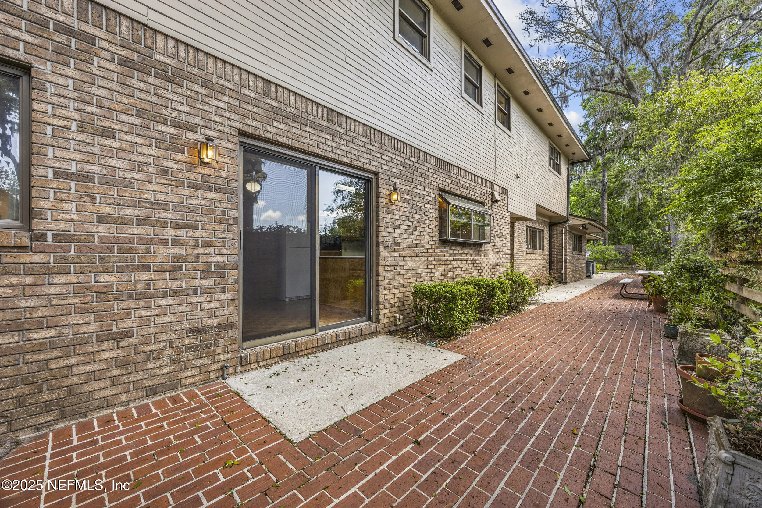 Jacksonville, Florida 32207, United States, 3 Bedrooms Bedrooms, ,3 BathroomsBathrooms,Residential,Pending,109065