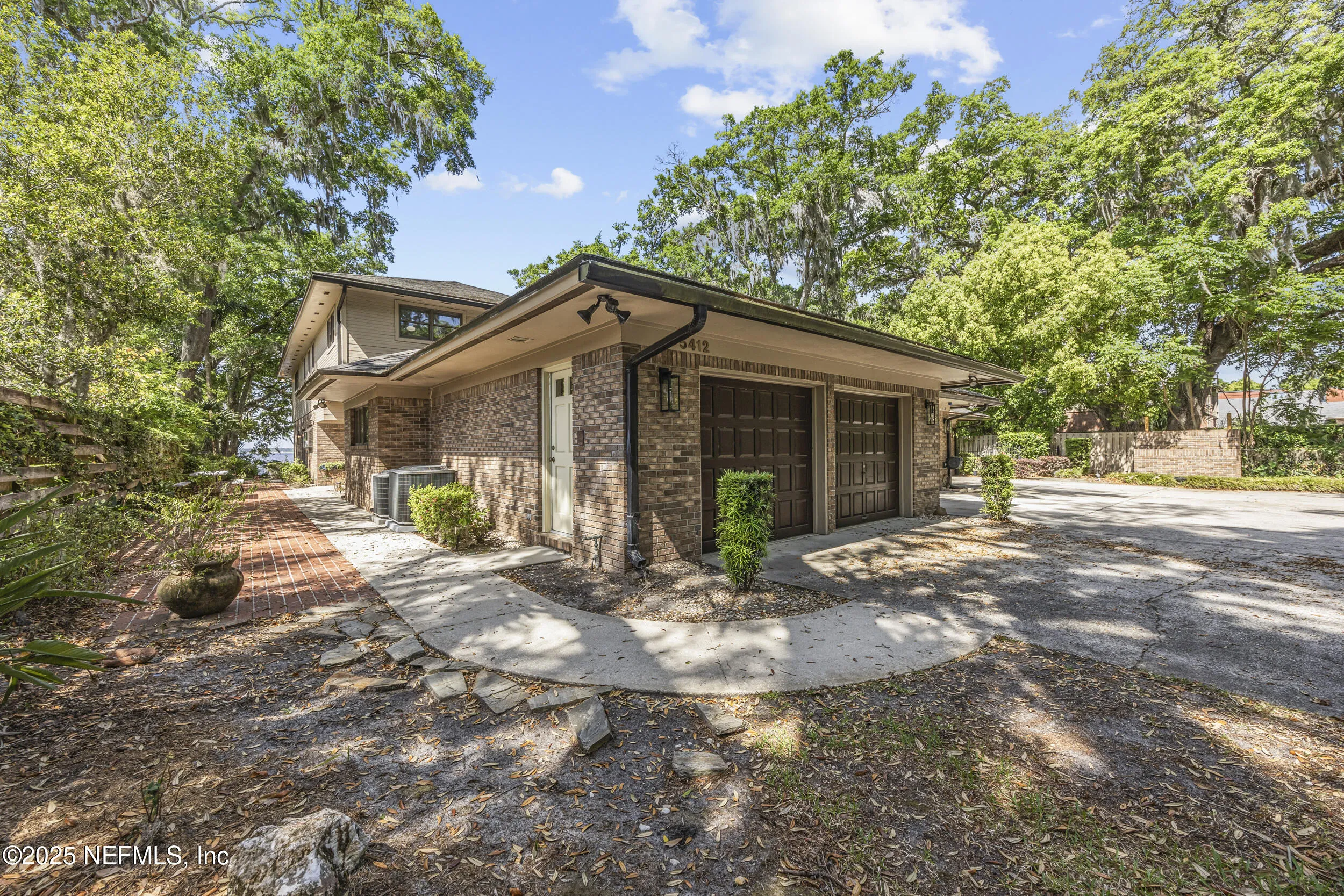 Jacksonville, Florida 32207, United States, 3 Bedrooms Bedrooms, ,3 BathroomsBathrooms,Residential,Pending,109065