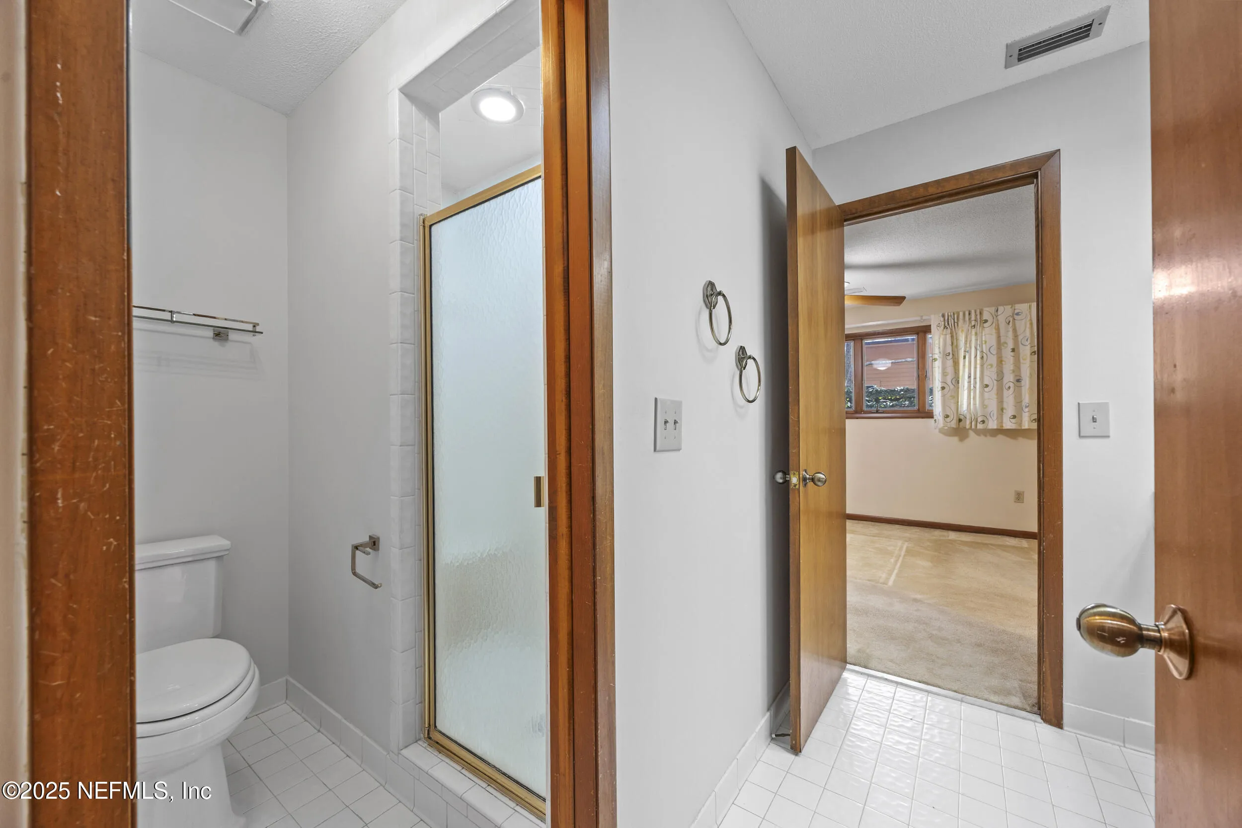 Jacksonville, Florida 32207, United States, 3 Bedrooms Bedrooms, ,3 BathroomsBathrooms,Residential,Pending,109065