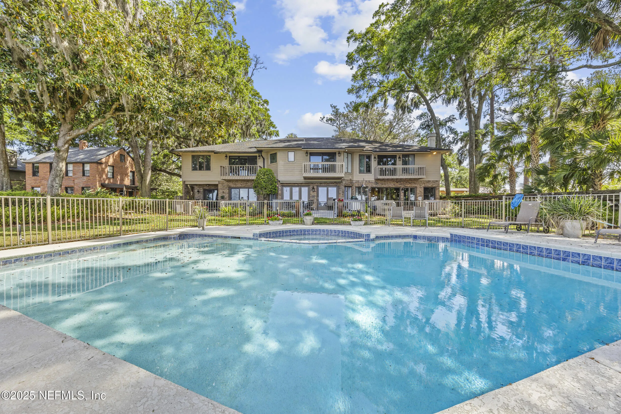 Jacksonville, Florida 32207, United States, 3 Bedrooms Bedrooms, ,3 BathroomsBathrooms,Residential,Pending,109065