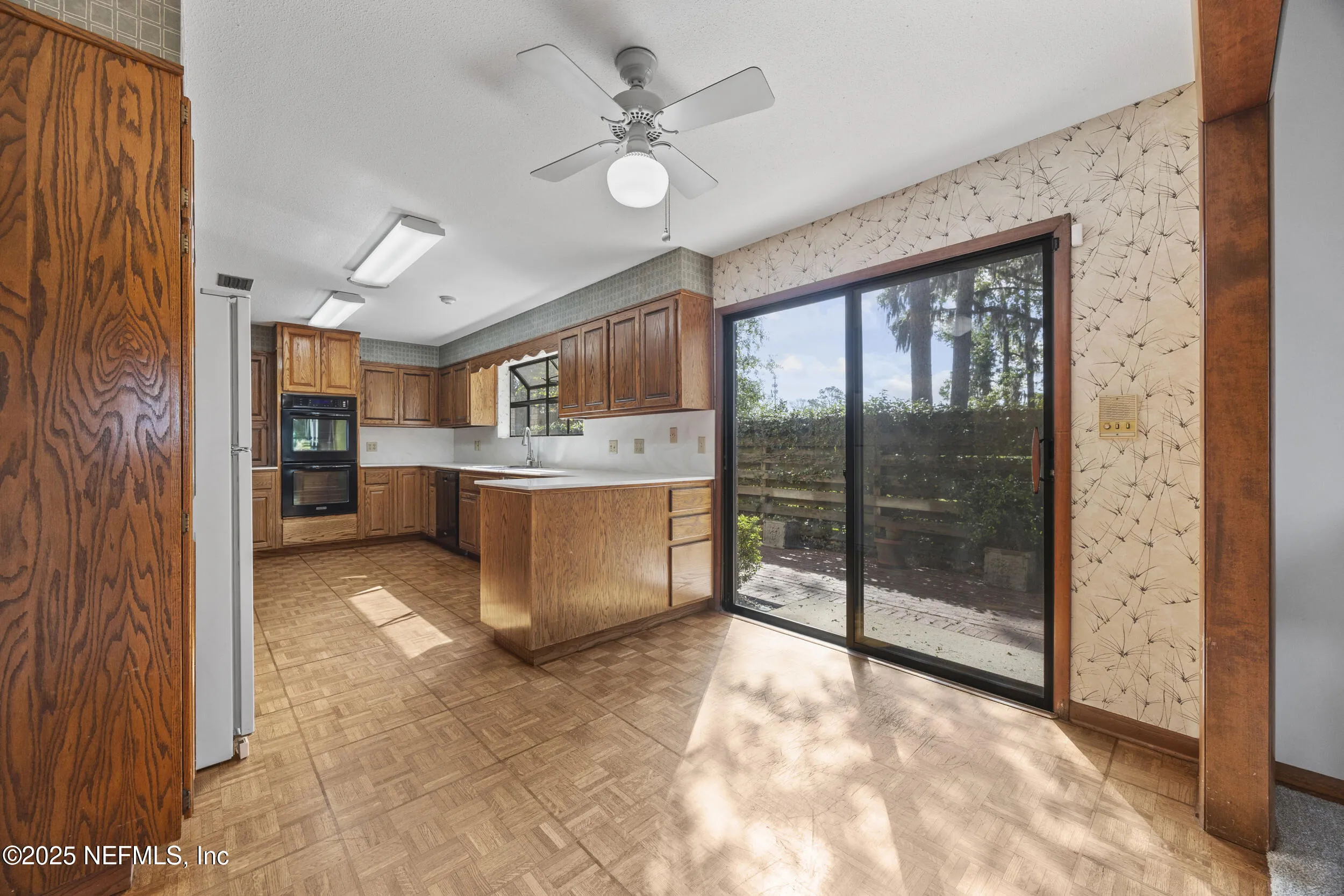 Jacksonville, Florida 32207, United States, 3 Bedrooms Bedrooms, ,3 BathroomsBathrooms,Residential,Pending,109065