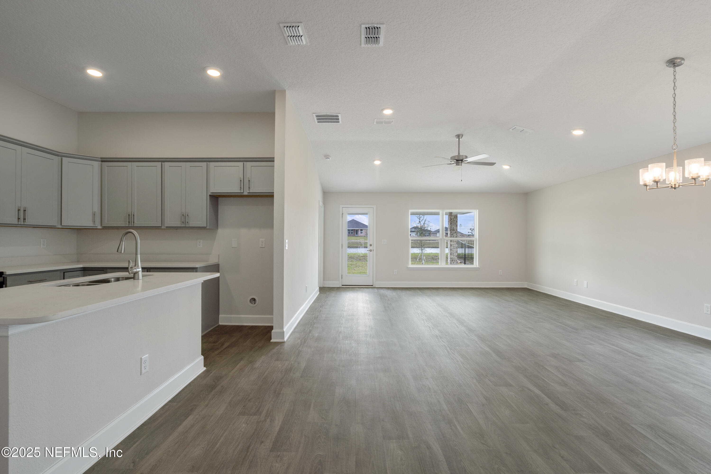 3133 FOREST VIEW Lane