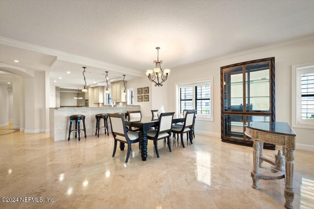 405 1ST Street S 211