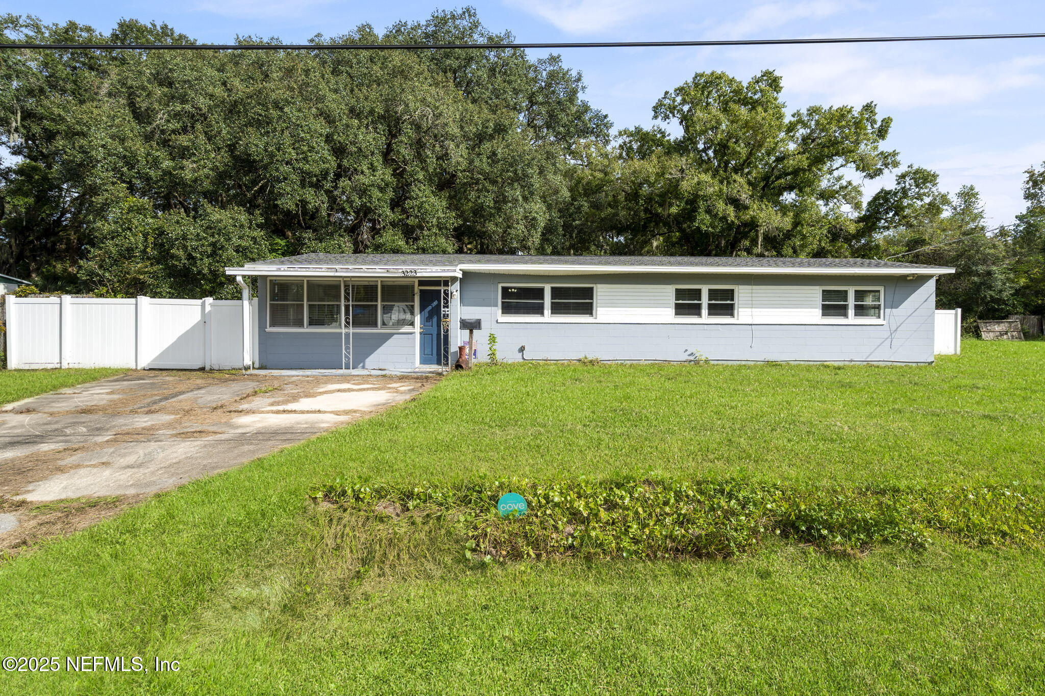 3223 HAMPTON Avenue E