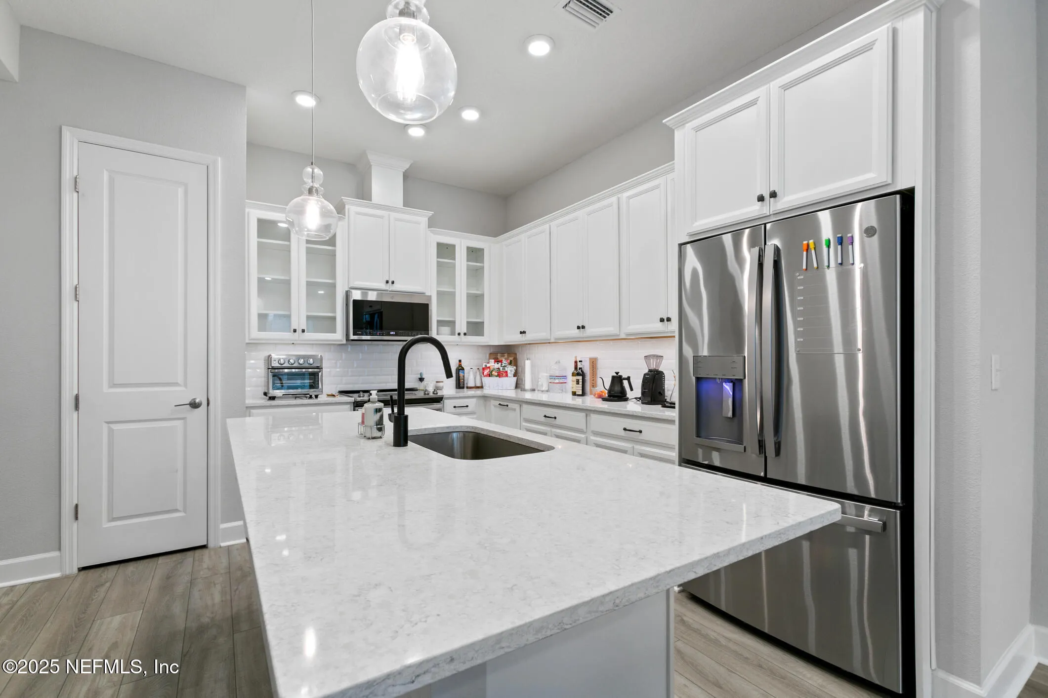 Jacksonville, Florida 32256, United States, 3 Bedrooms Bedrooms, ,3 BathroomsBathrooms,Residential,Pending,2211