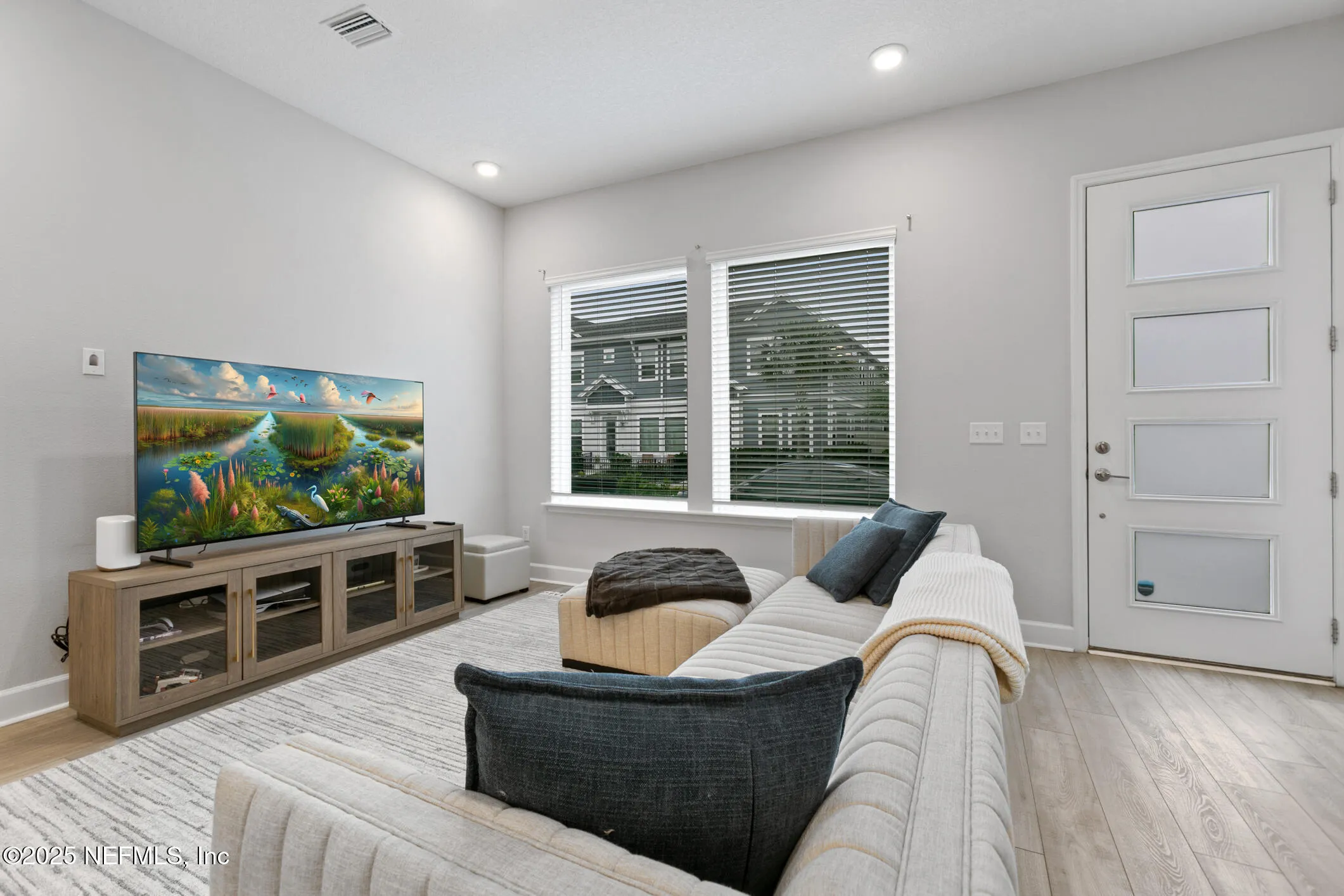 Jacksonville, Florida 32256, United States, 3 Bedrooms Bedrooms, ,3 BathroomsBathrooms,Residential,Pending,2211