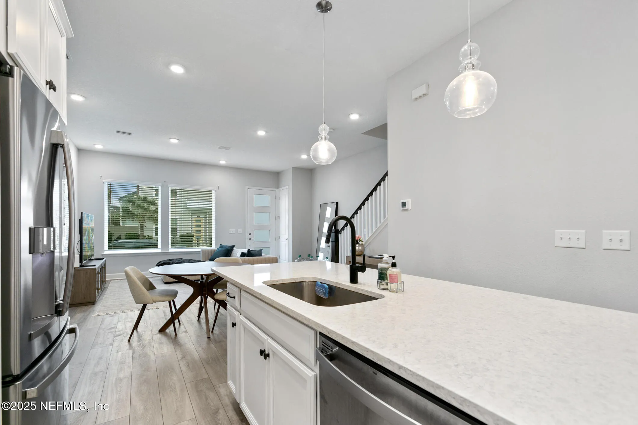 Jacksonville, Florida 32256, United States, 3 Bedrooms Bedrooms, ,3 BathroomsBathrooms,Residential,Pending,2211
