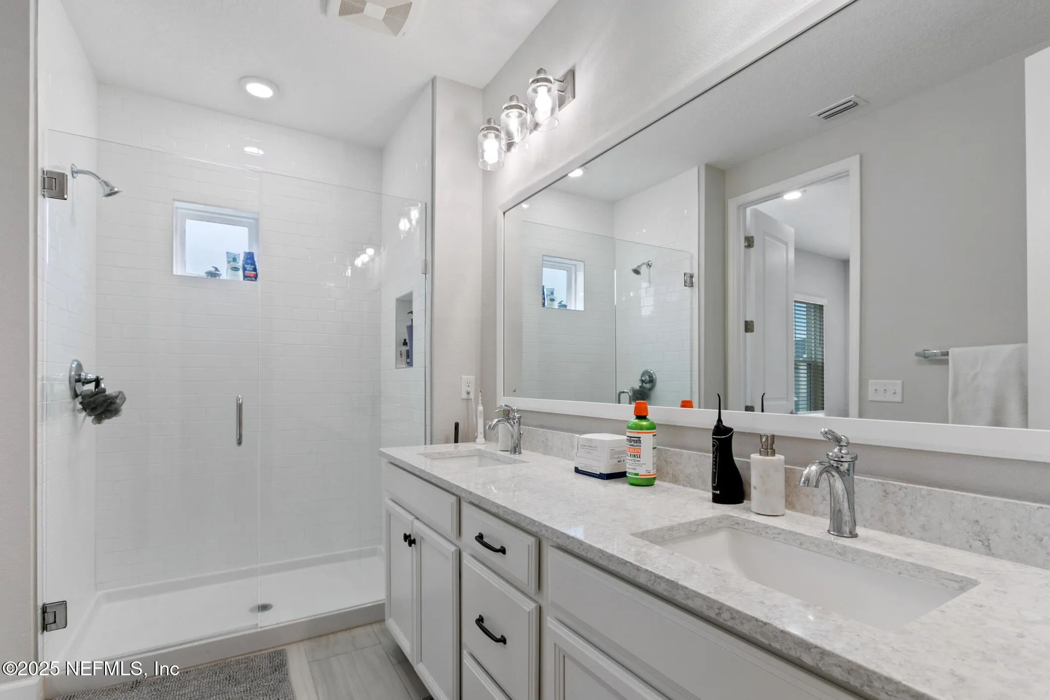Jacksonville, Florida 32256, United States, 3 Bedrooms Bedrooms, ,3 BathroomsBathrooms,Residential,Pending,2211