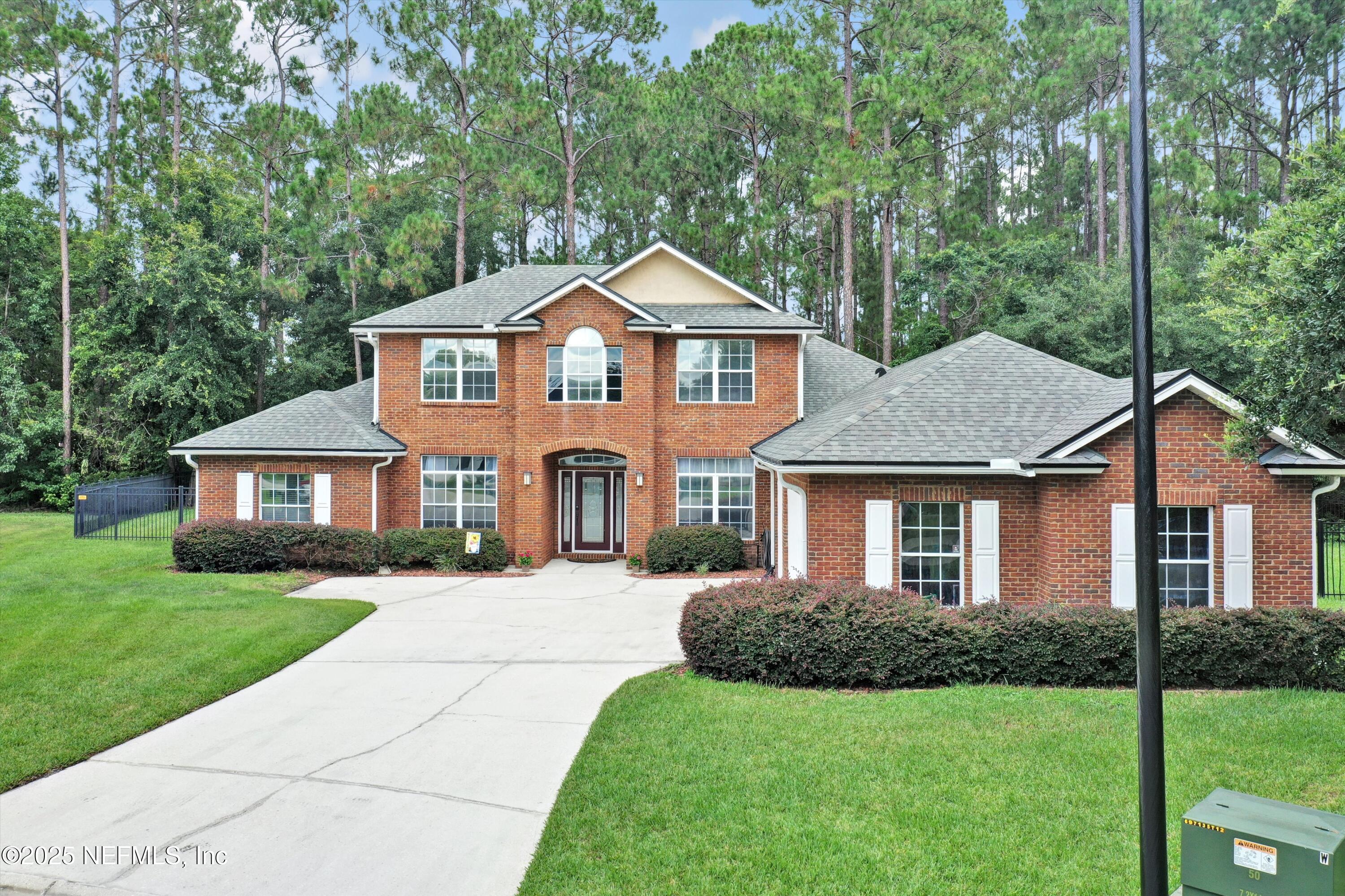2502 WILLOW CREEK Drive