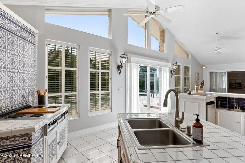 Jacksonville, Florida 32216, United States, 4 Bedrooms Bedrooms, ,3 BathroomsBathrooms,Residential,Pending,19801