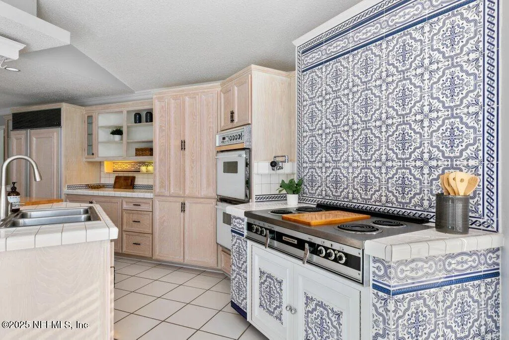 Jacksonville, Florida 32216, United States, 4 Bedrooms Bedrooms, ,3 BathroomsBathrooms,Residential,Pending,19801