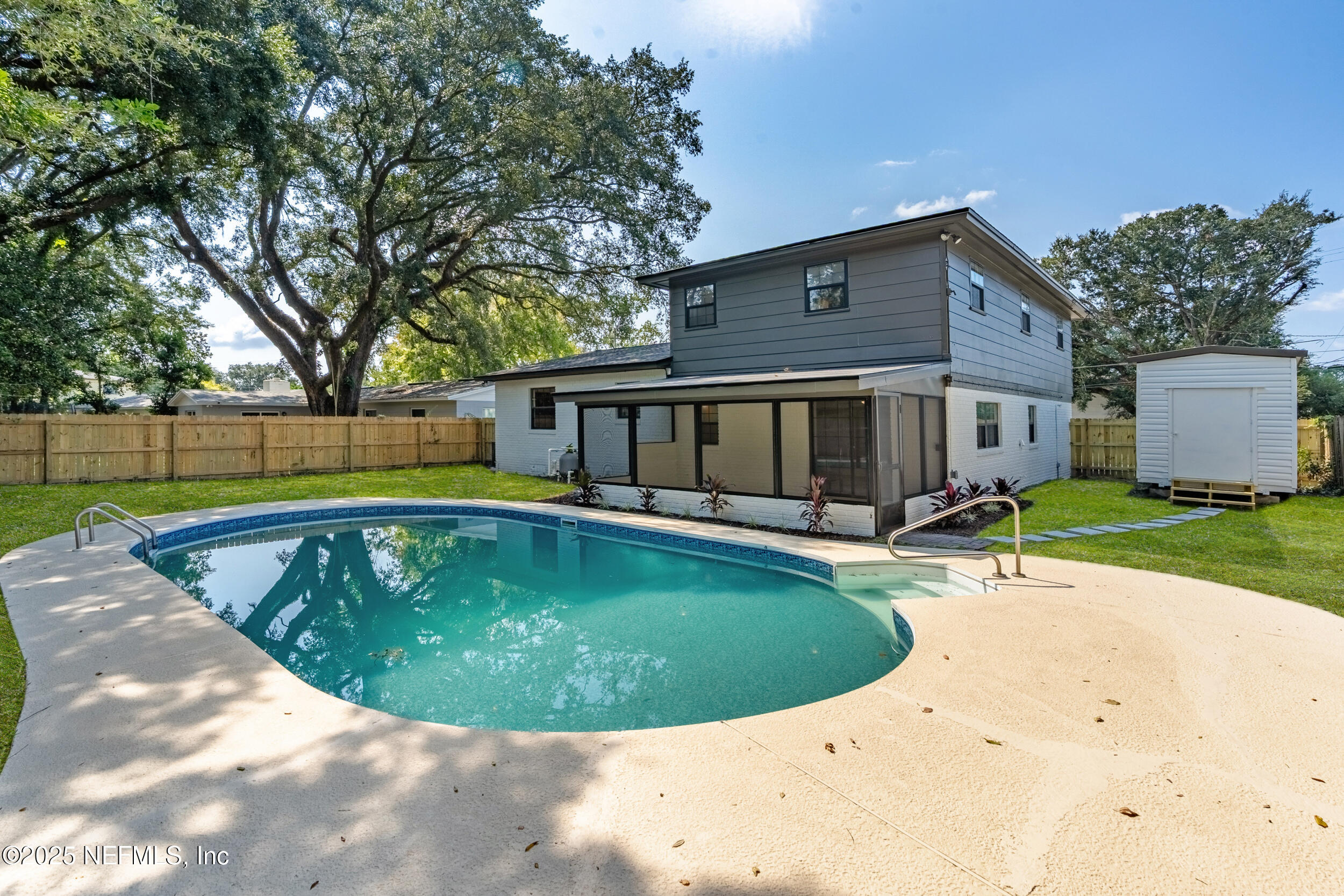 8263 CARAVELLE Drive