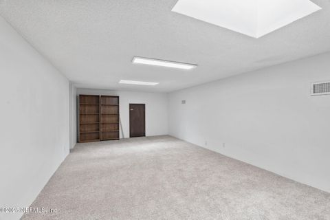 listing image 75