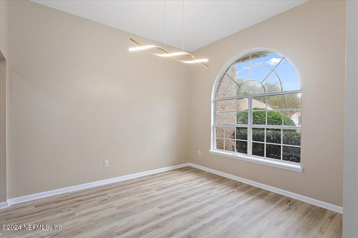 541 GRAND PARKE Drive