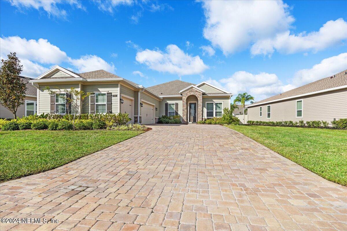St Augustine, FL home for sale located at 350 Latrobe Avenue, St Augustine, FL 32095