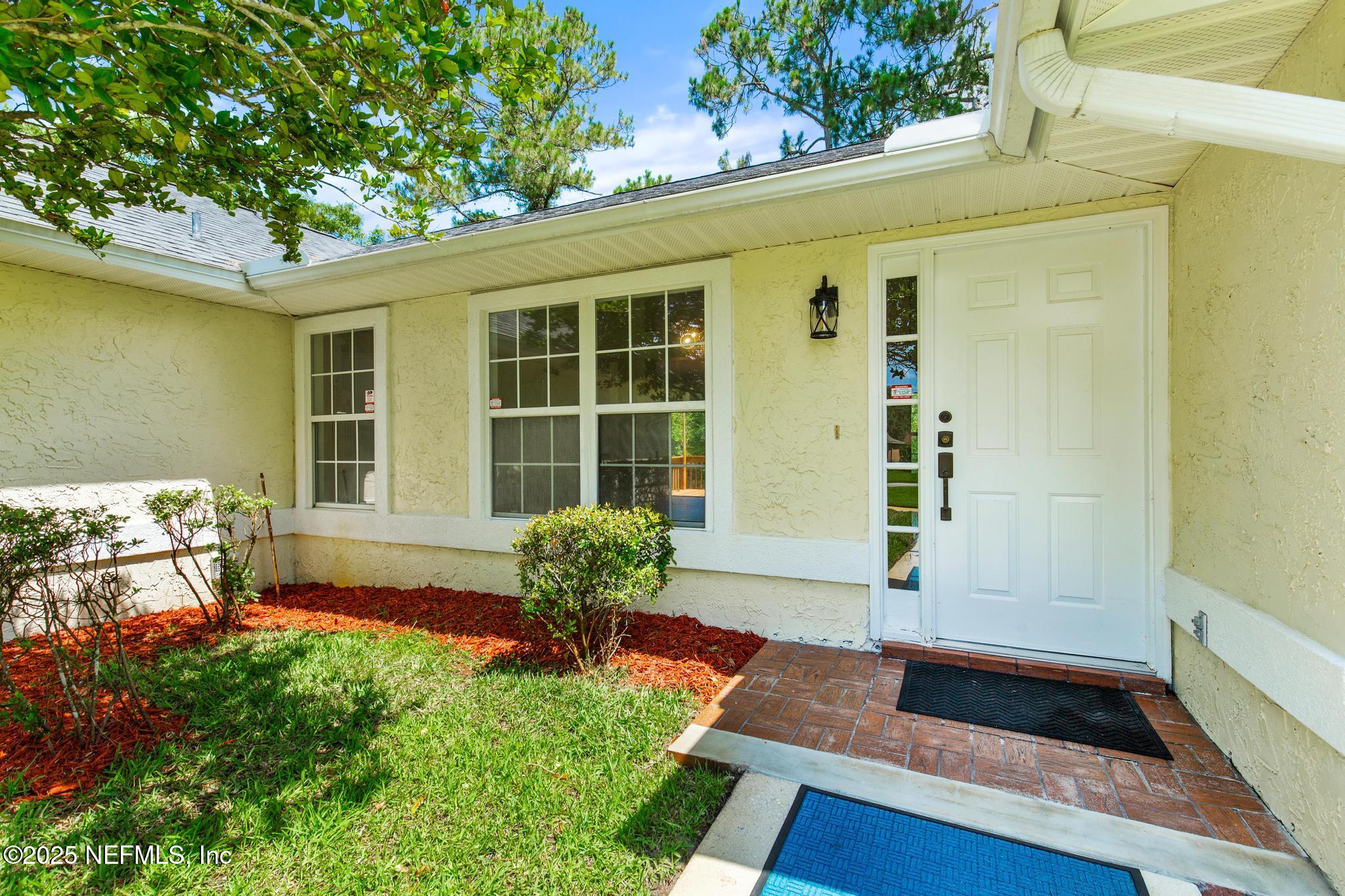 832 WHITE EAGLE Circle