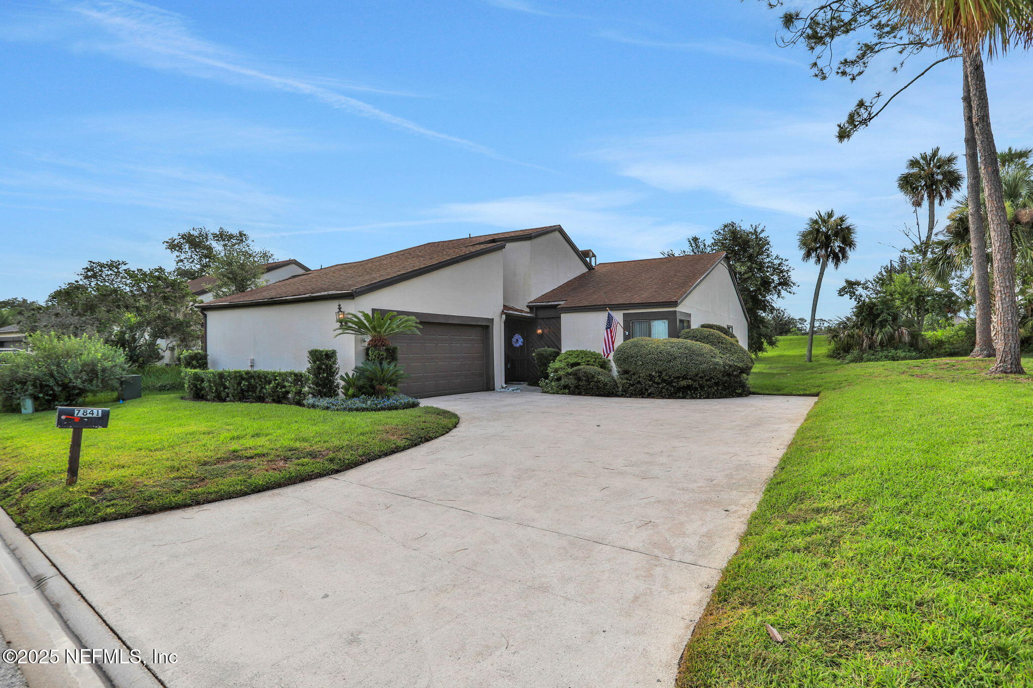 7841 BAYMEADOWS Circle W